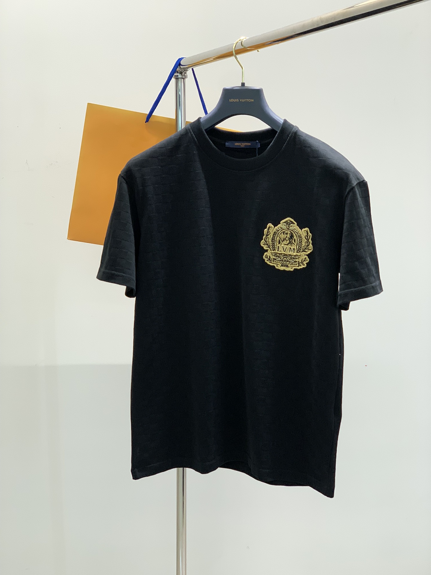 ，，LouisVuitton 路易威登，2025春夏最新款，专柜同步有售，原单狠货，时尚休闲圆领短袖T恤