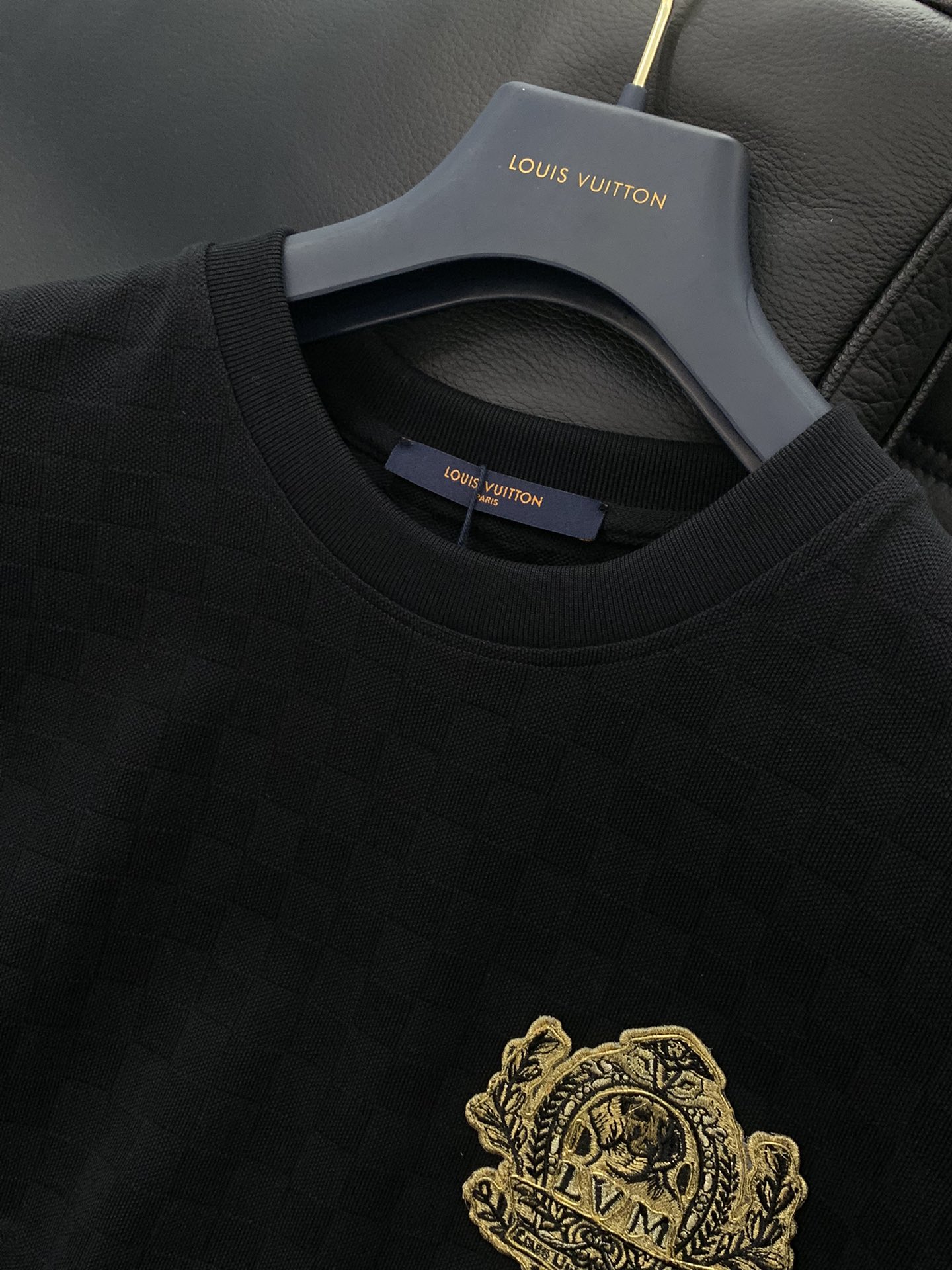 ，，LouisVuitton 路易威登，2025春夏最新款，专柜同步有售，原单狠货，时尚休闲圆领短袖T恤
