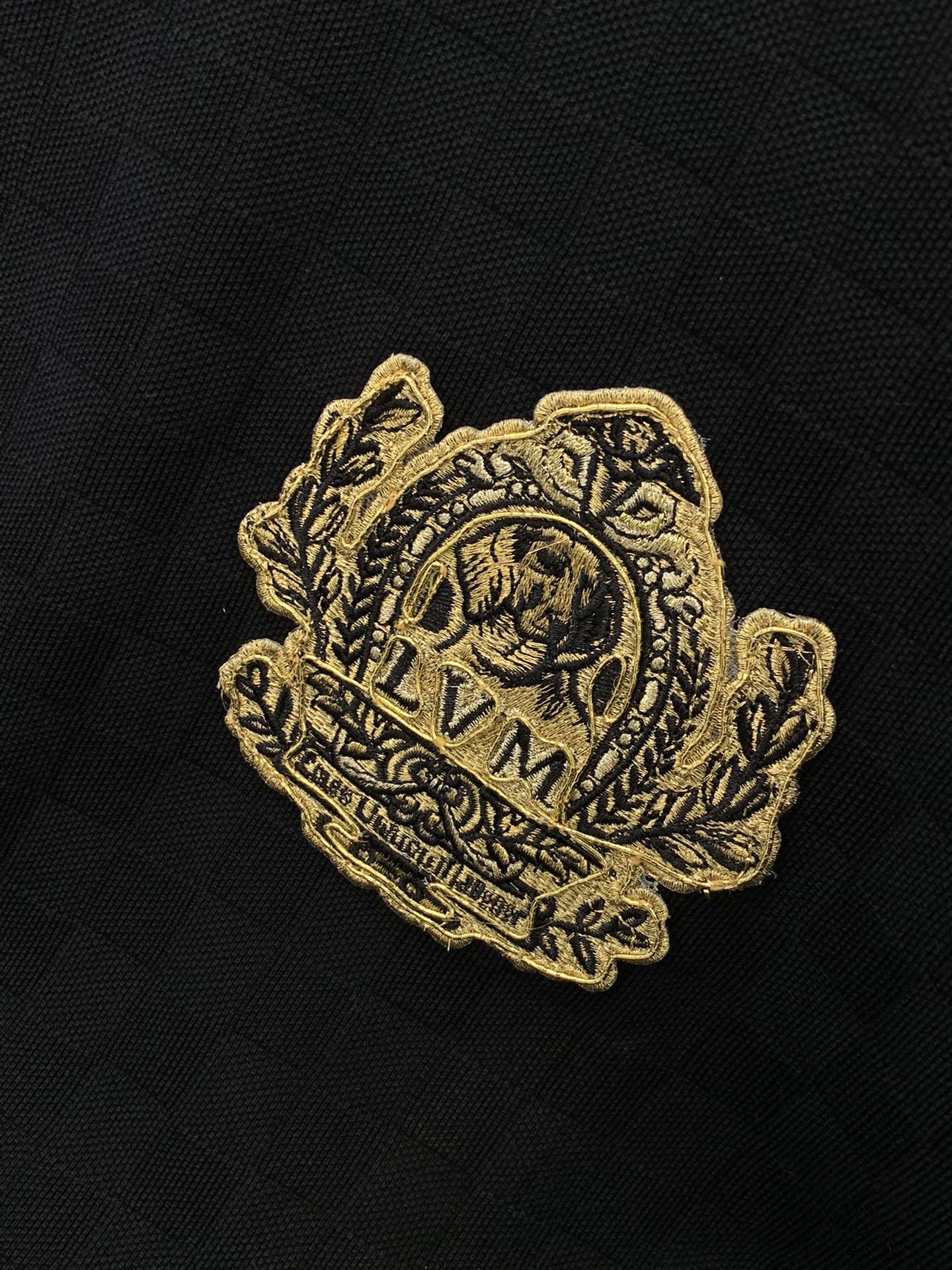 ，，LouisVuitton 路易威登，2025春夏最新款，专柜同步有售，原单狠货，时尚休闲圆领短袖T恤