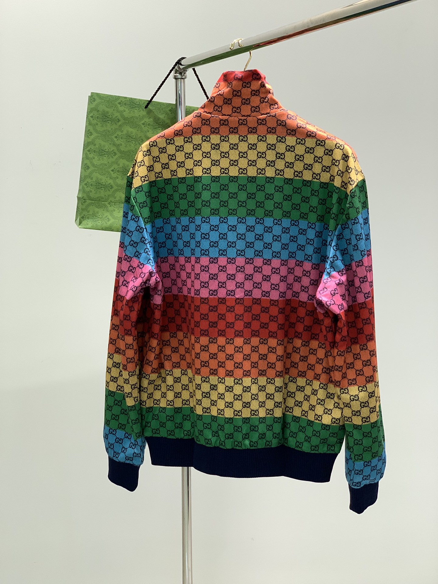 ，，古奇糖果色系列市场高版对格Gu彩虹 Multicolor 系列糖果色夹克、经典双G字母交织图案为画布
