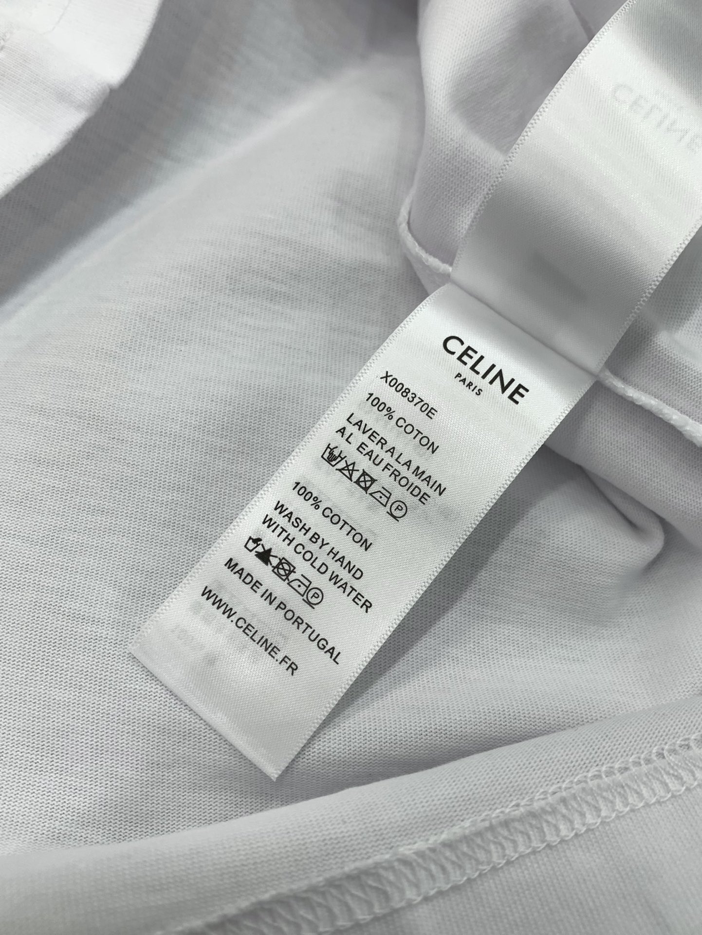 ，，CELINE 赛琳，新款短袖…前片刺绣 后侧胶印处理。帅气的字体表现时尚的态度。尺码m-2xL。m码