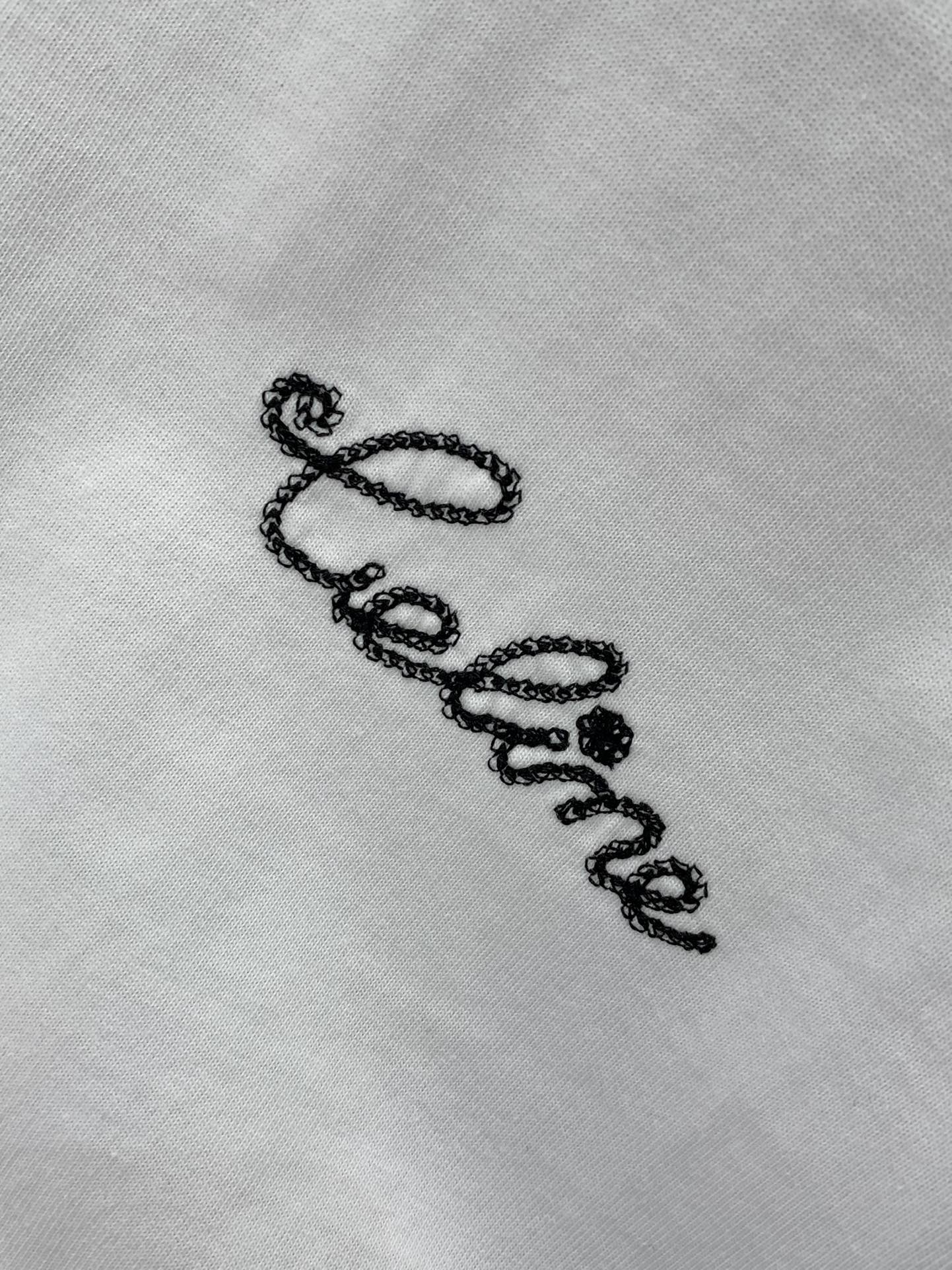 ，，CELINE 赛琳，新款短袖…前片刺绣 后侧胶印处理。帅气的字体表现时尚的态度。尺码m-2xL。m码