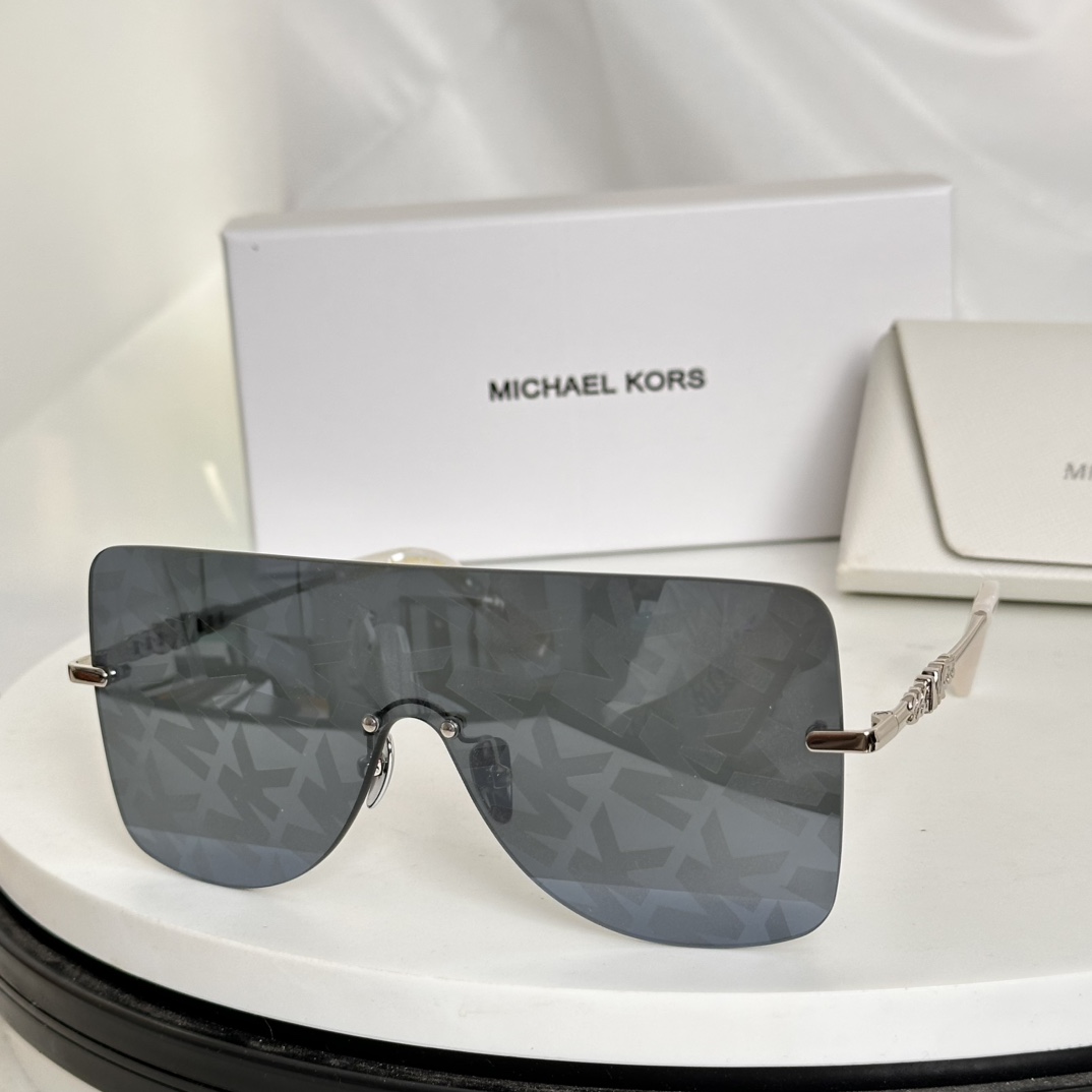 ‼️MICHAEL KORS
MODEL：MK 1148
SIZE：137口0-140
