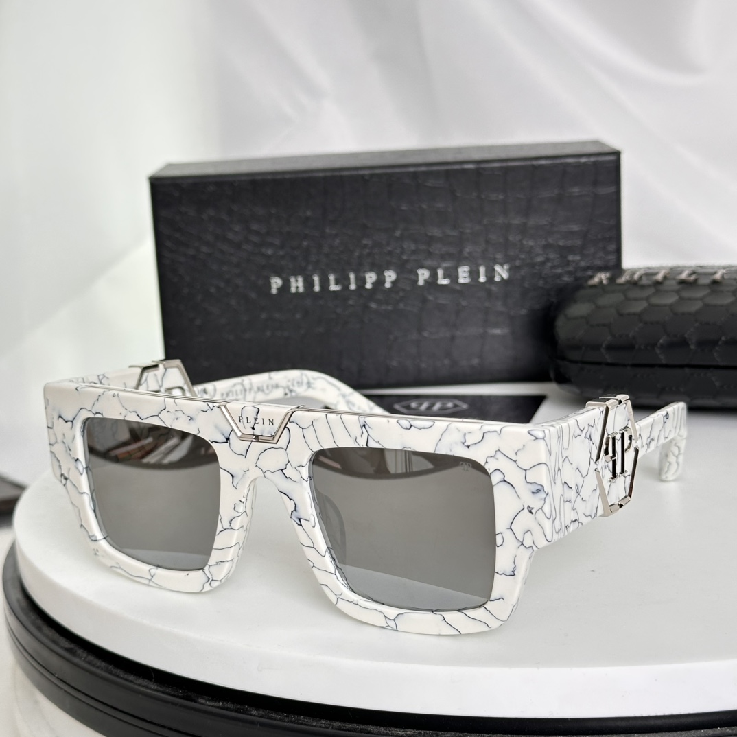 ‼️PHILIPP PLIEN🆕原版开模 采用进口板材切割抛光处理 光泽感极强 加厚的板料使眼镜更加立体