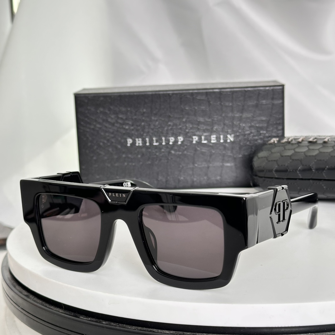 ‼️PHILIPP PLIEN🆕原版开模 采用进口板材切割抛光处理 光泽感极强 加厚的板料使眼镜更加立体
