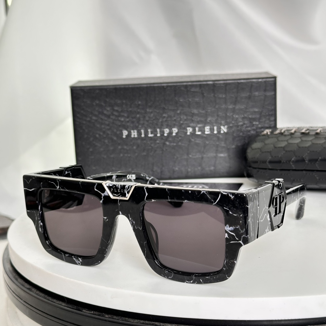 ‼️PHILIPP PLIEN🆕原版开模 采用进口板材切割抛光处理 光泽感极强 加厚的板料使眼镜更加立体