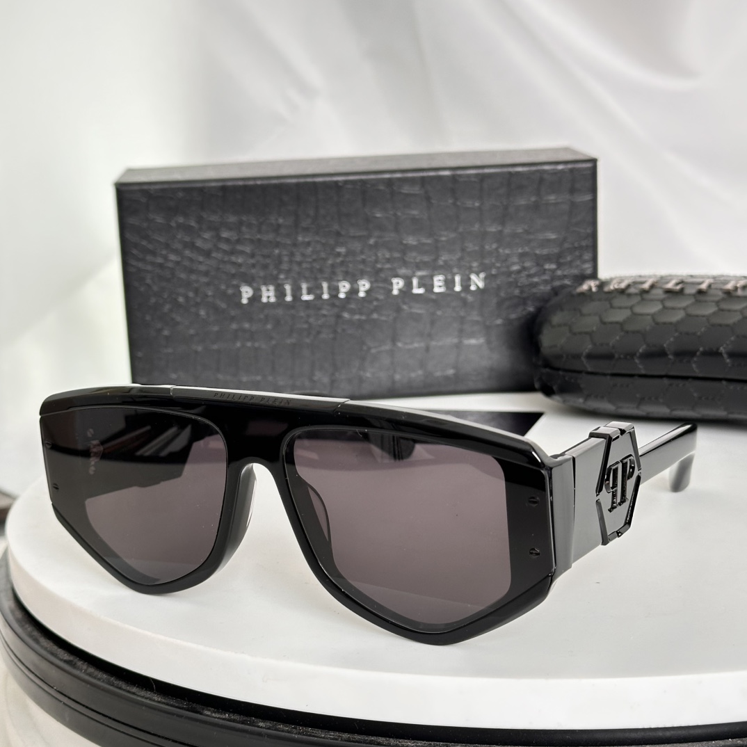  ‼️PHILIPP PLIEN🆕重工打造 原版开模 采用进口板材切割抛光处理 光泽感极强 加厚的板料使