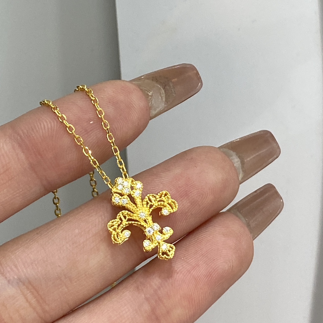 A5258 ✨古法黄金工艺 皇冠 鸢尾花 项链 原版925纯银电镀18K 点缀八心八箭高碳钻 颗颗都是光