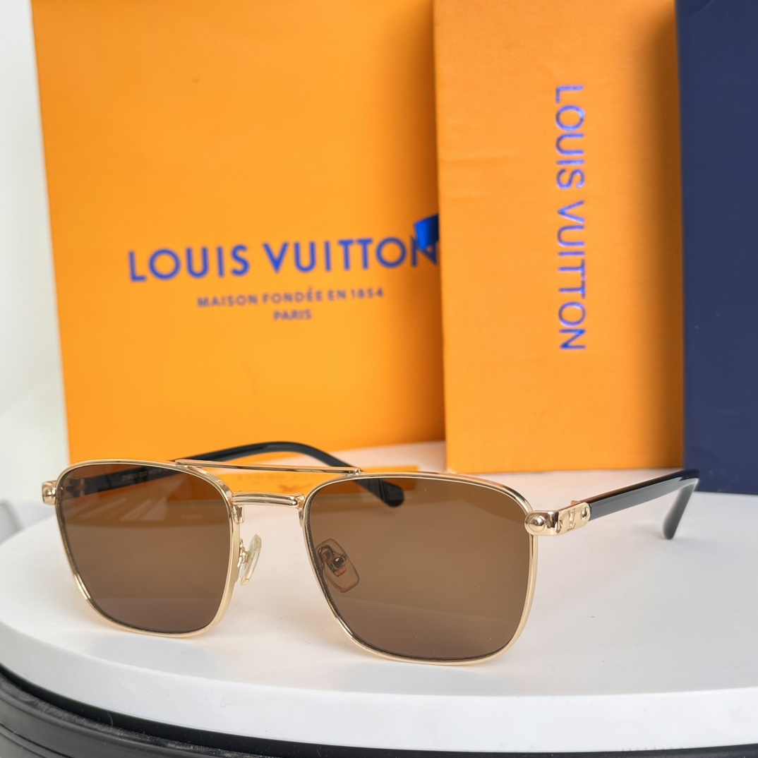  ‼️LOUIS VUITTO*方形运动款
MODEL：Z1942U
SIZE：54口19-140🍁
