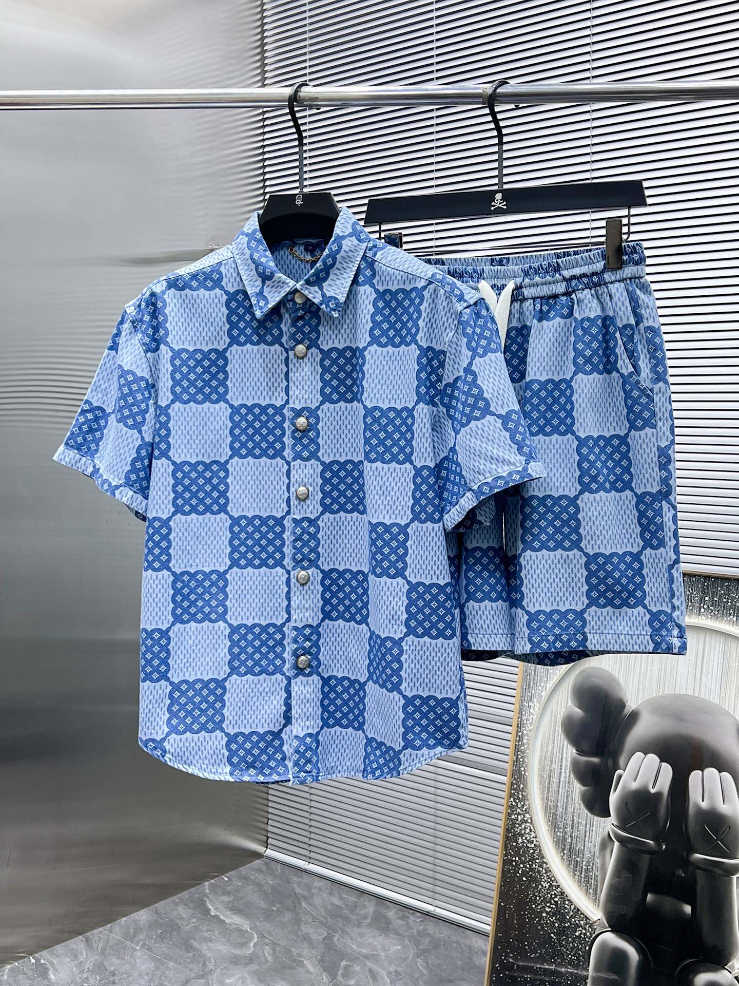 路易威登  LV  2025ss春夏新款 休闲 短袖 短裤裤 套装，高端...