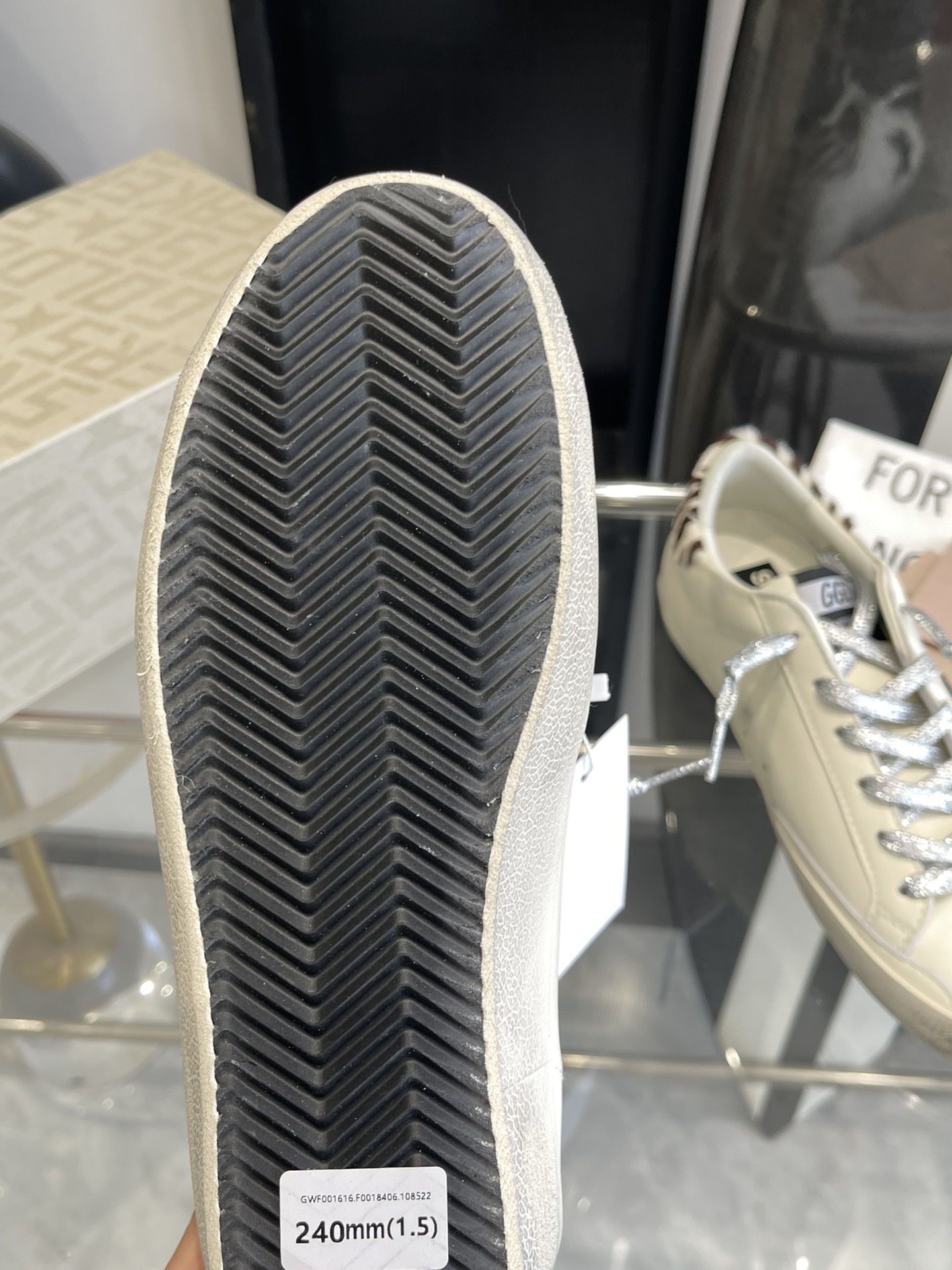 GGDB’s Limited Edition Recreational Shoes: Top-level Craftsmanship and Custom Materials - 图片 4