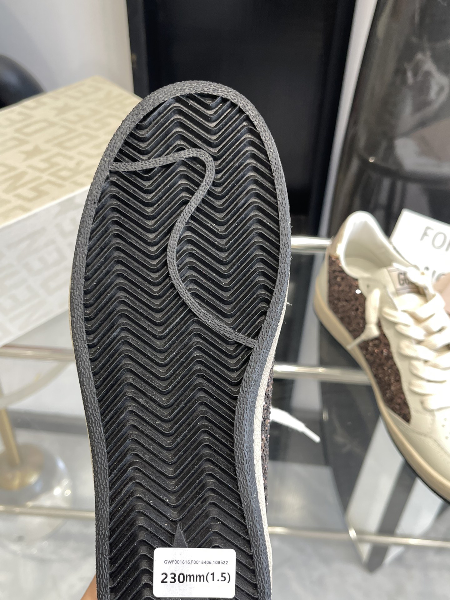 Limited Edition Top-Level Recreational Shoes by GGDB with Custom-Made Materials - 图片 4