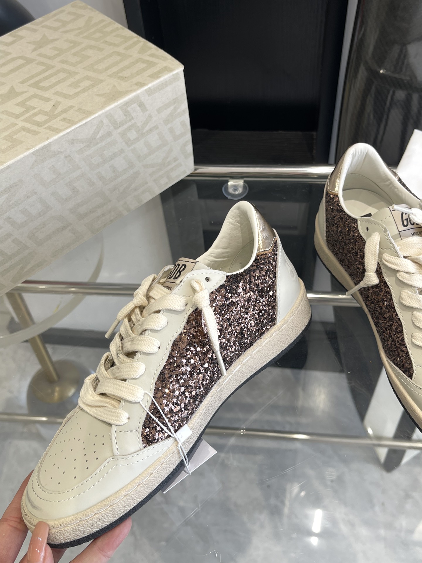 Limited Edition Top-Level Recreational Shoes by GGDB with Custom-Made Materials - 图片 2