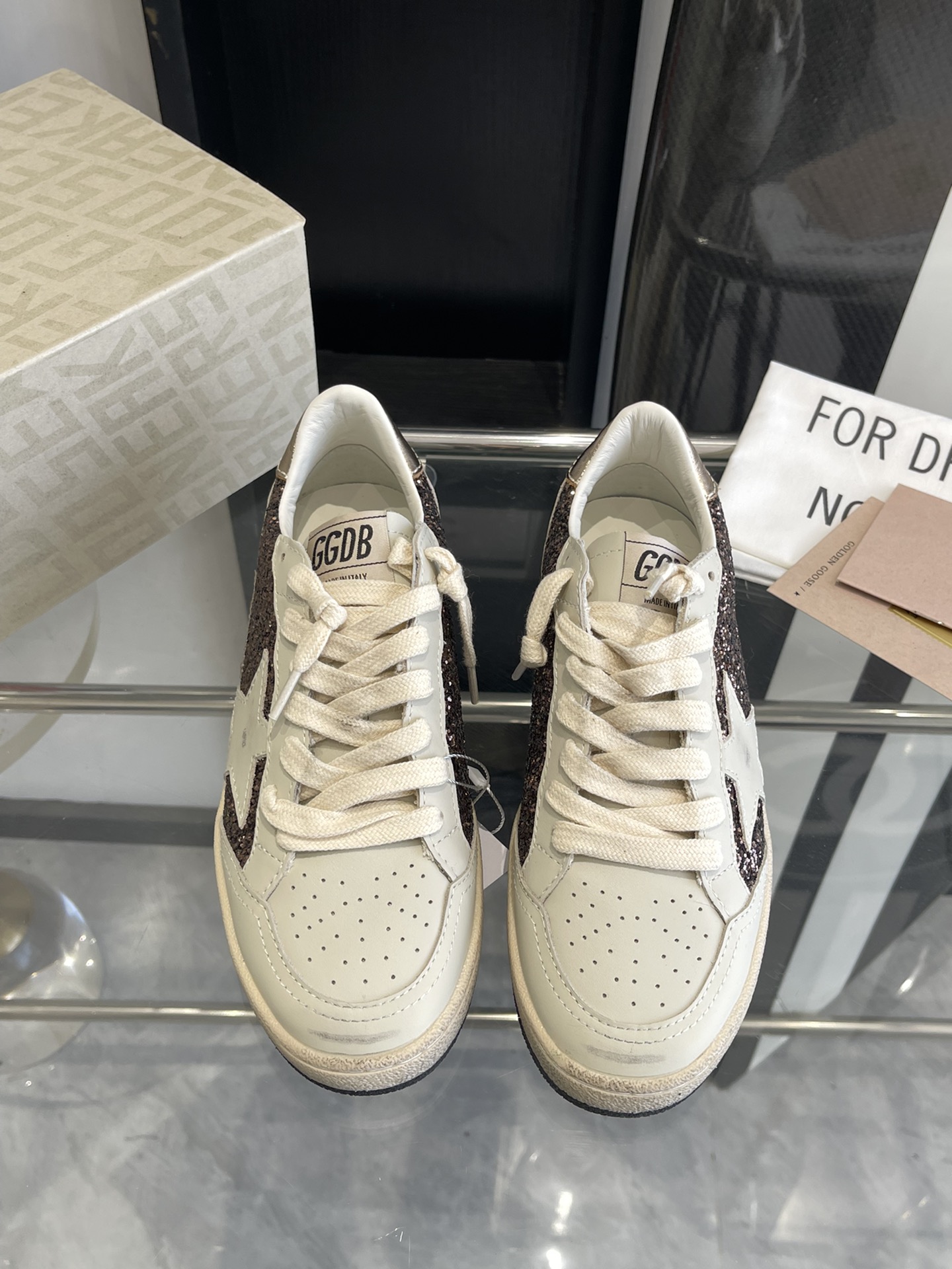 Limited Edition Top-Level Recreational Shoes by GGDB with Custom-Made Materials - 图片 5