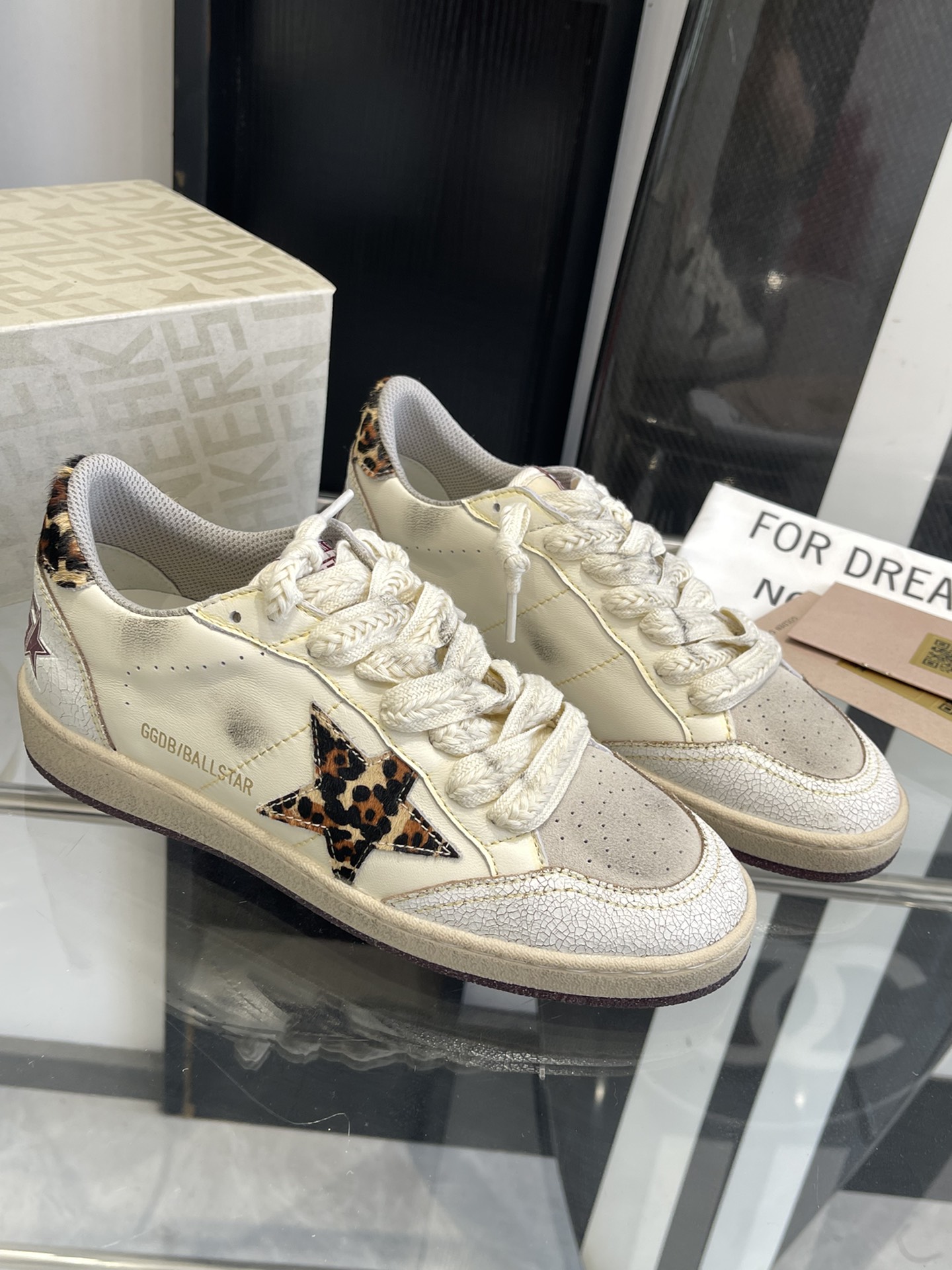 “GGDB’s Top-level Recreational Shoes: Customized Materials, Zero Quantities, Size 35-40”