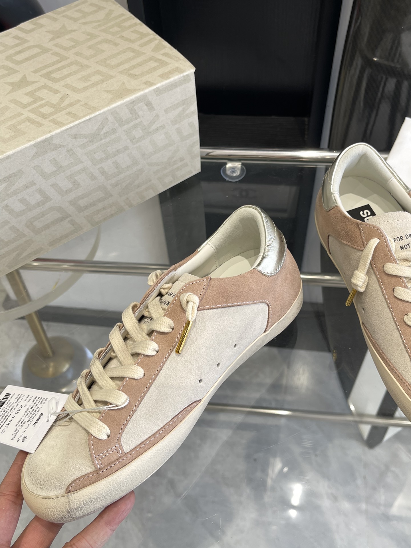 Top-Level GGDB Recreational Shoes: Custom-Made with Premium Materials and Packaging