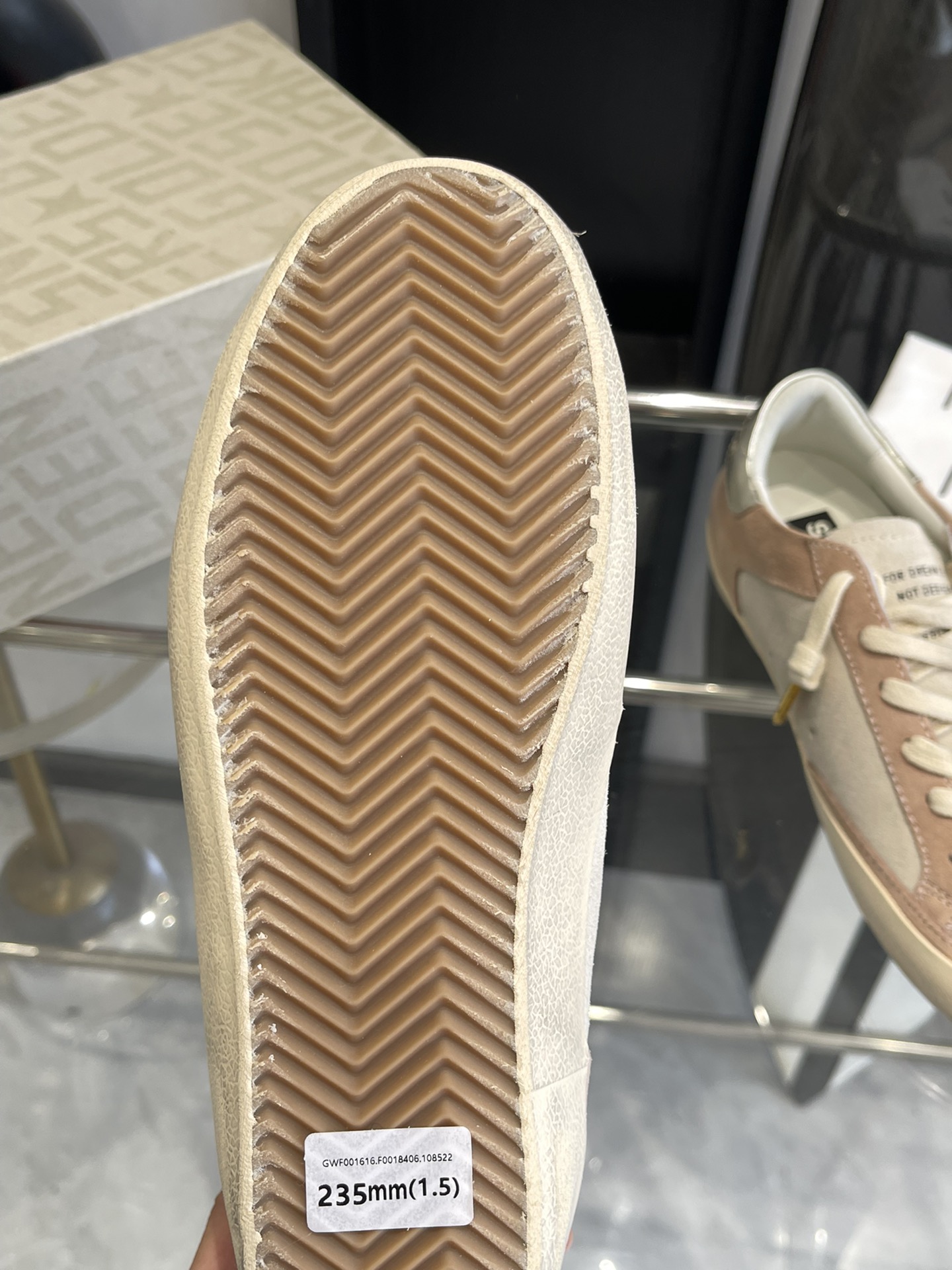 Top-Level GGDB Recreational Shoes: Custom-Made with Premium Materials and Packaging - 图片 3