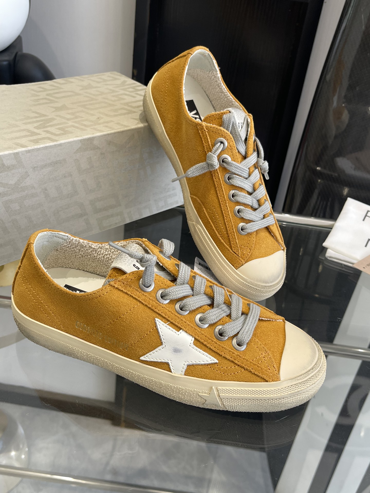 “Top-level GGDB Recreational Shoes: Customized, Sole-sourced, Premium Quality, Limited Availability” - 图片 7
