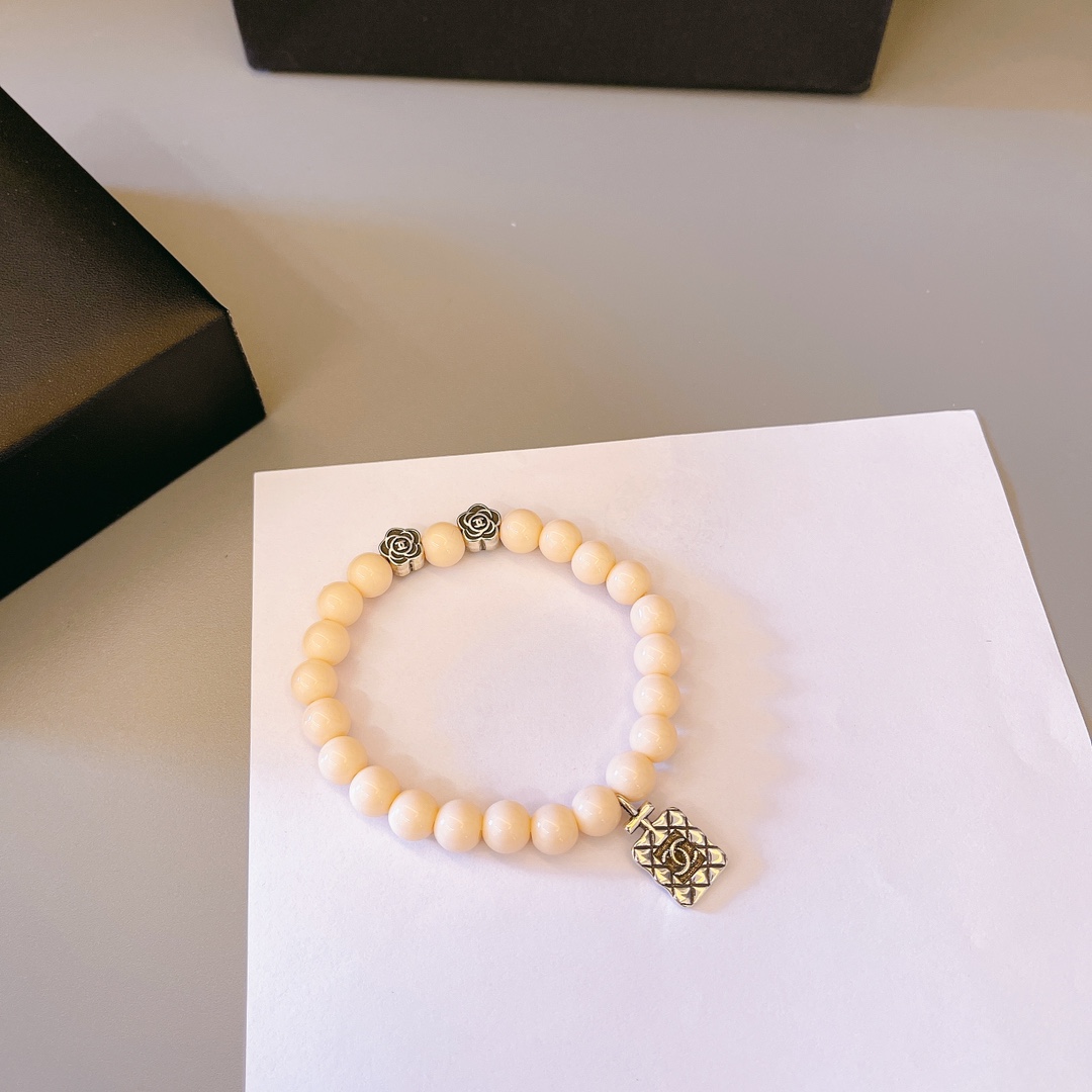 NO:705127,Chanel's latest counter hot model, factory direct selling price, original one to one replica, Chanel bracelets, fine jewelry, chanel19860909香奈儿最新款专柜爆款 厂家直销价 原版一比一复刻 香奈儿手串,饰品精品,chanel,Jewelry
