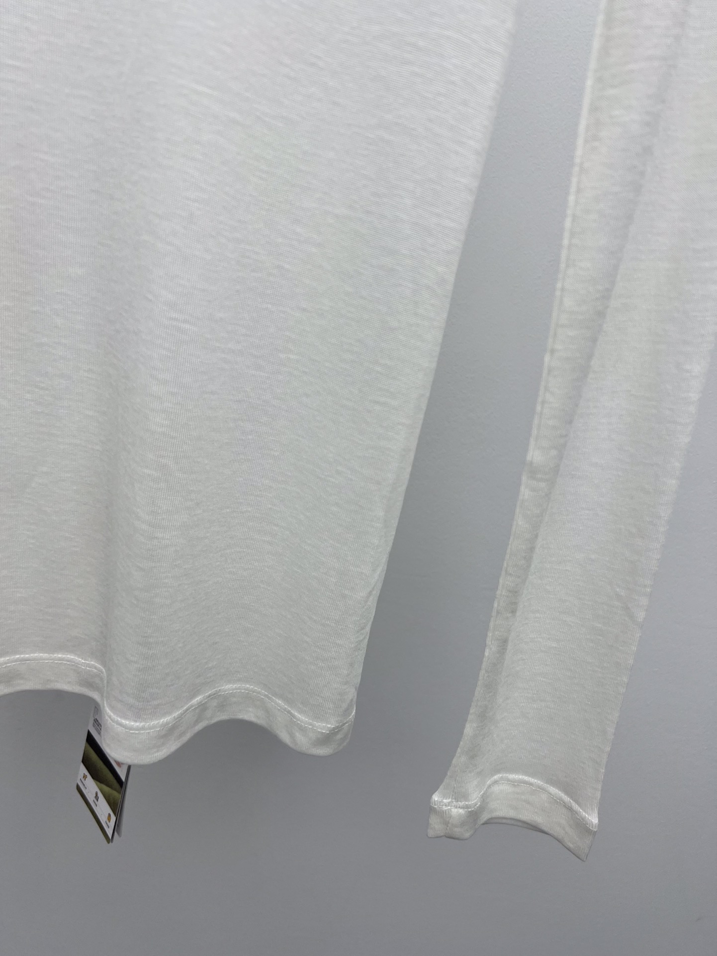 High-Quality Single-and-Behaviour Female Suit with Twirl T-Shirts and Advanced Visibility Features - 图片 5