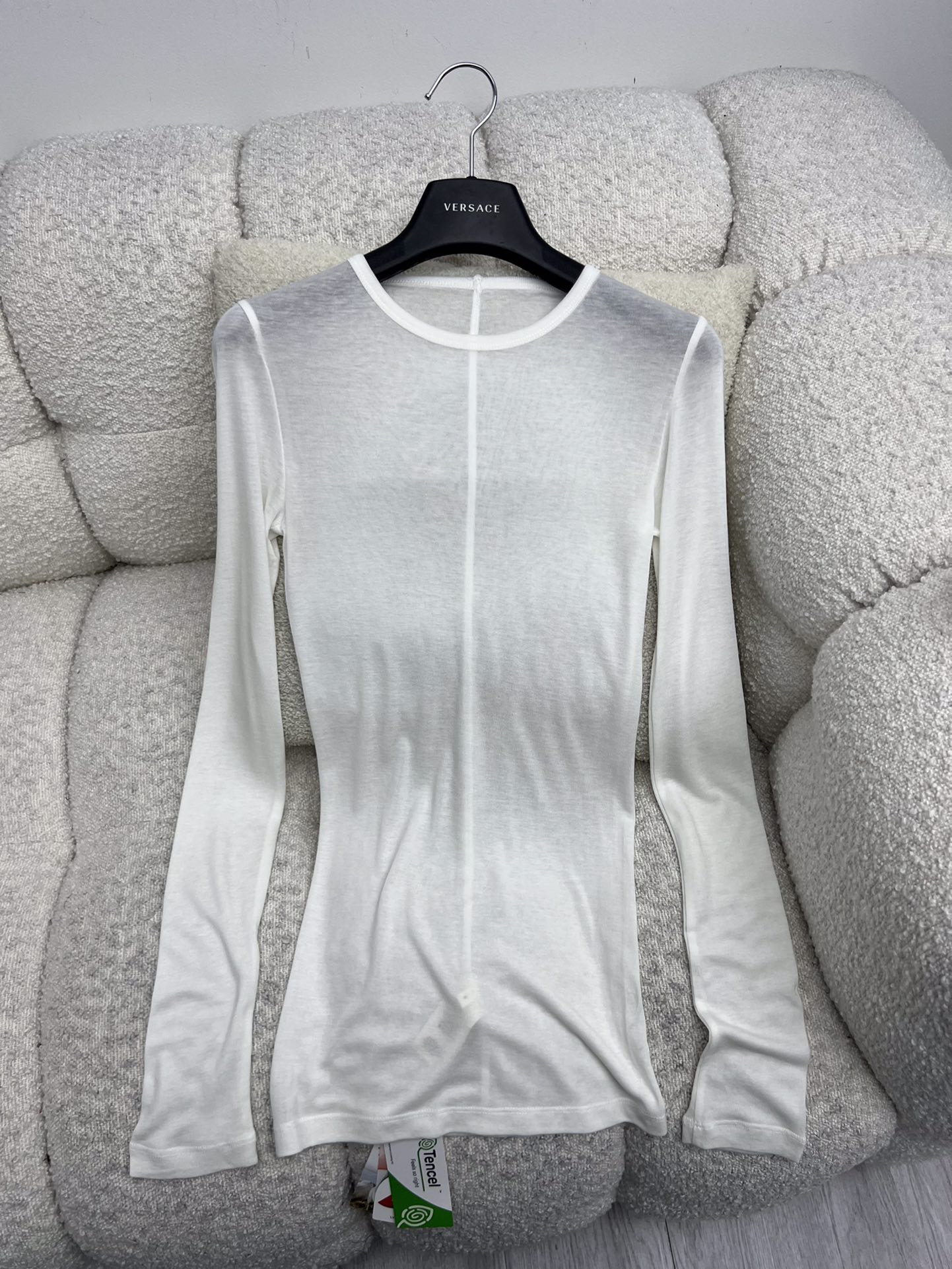 High-Quality Single-and-Behaviour Female Suit with Twirl T-Shirts and Advanced Visibility Features - 图片 9