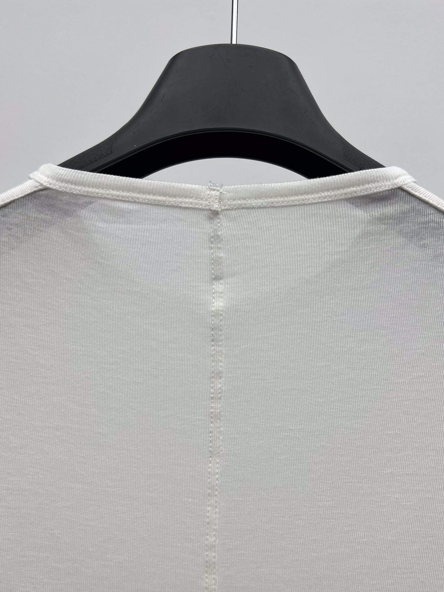 High-Quality Single-and-Behaviour Female Suit with Twirl T-Shirts and Advanced Visibility Features - 图片 8