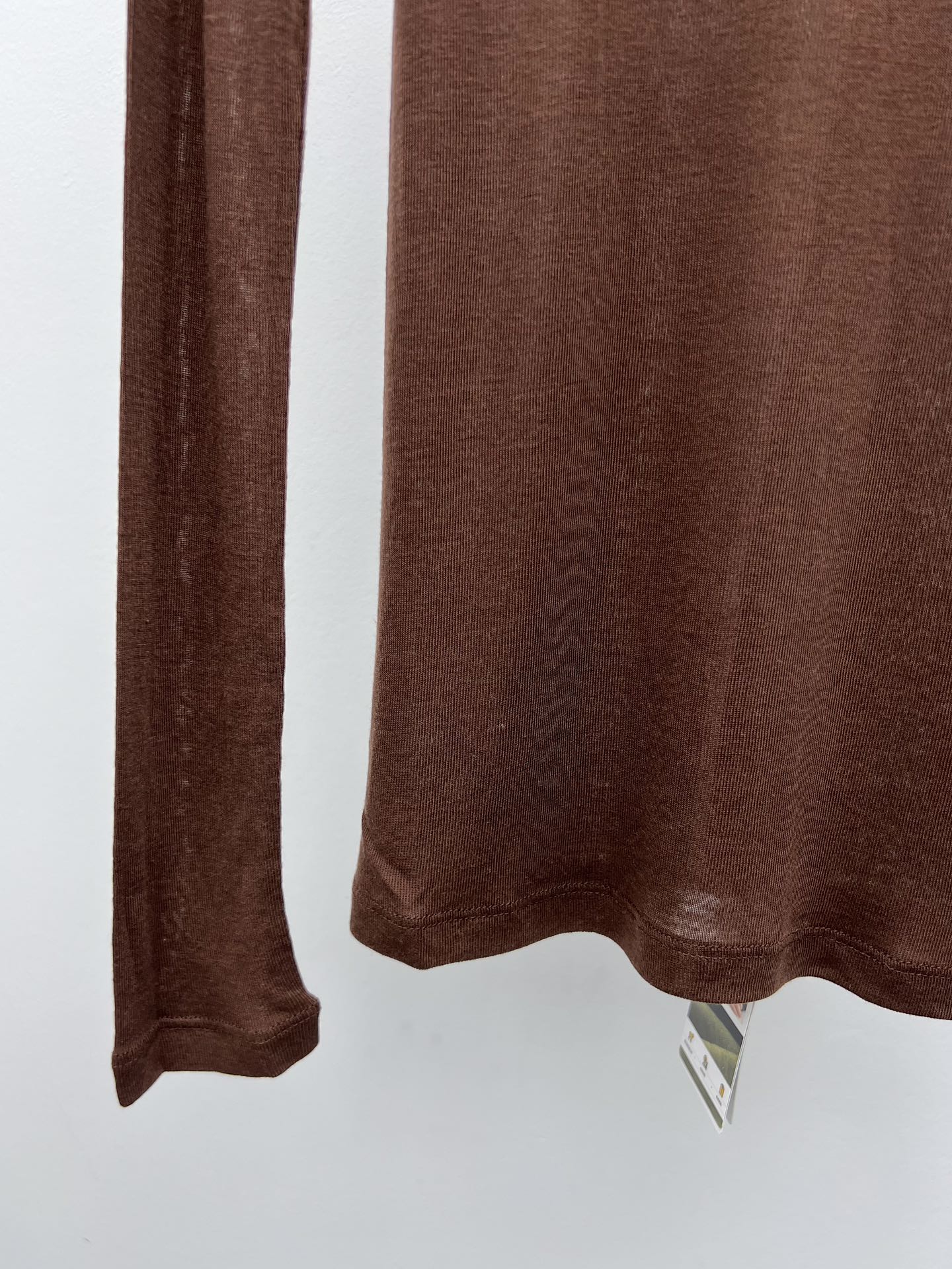 Title: High-Quality Single-and-Beahvior Female Suit Twirl T-Shirts Review Summary: Light, flexible fabric with classic details. Advanced visibility. Suitable for single-and-beh - 图片 5