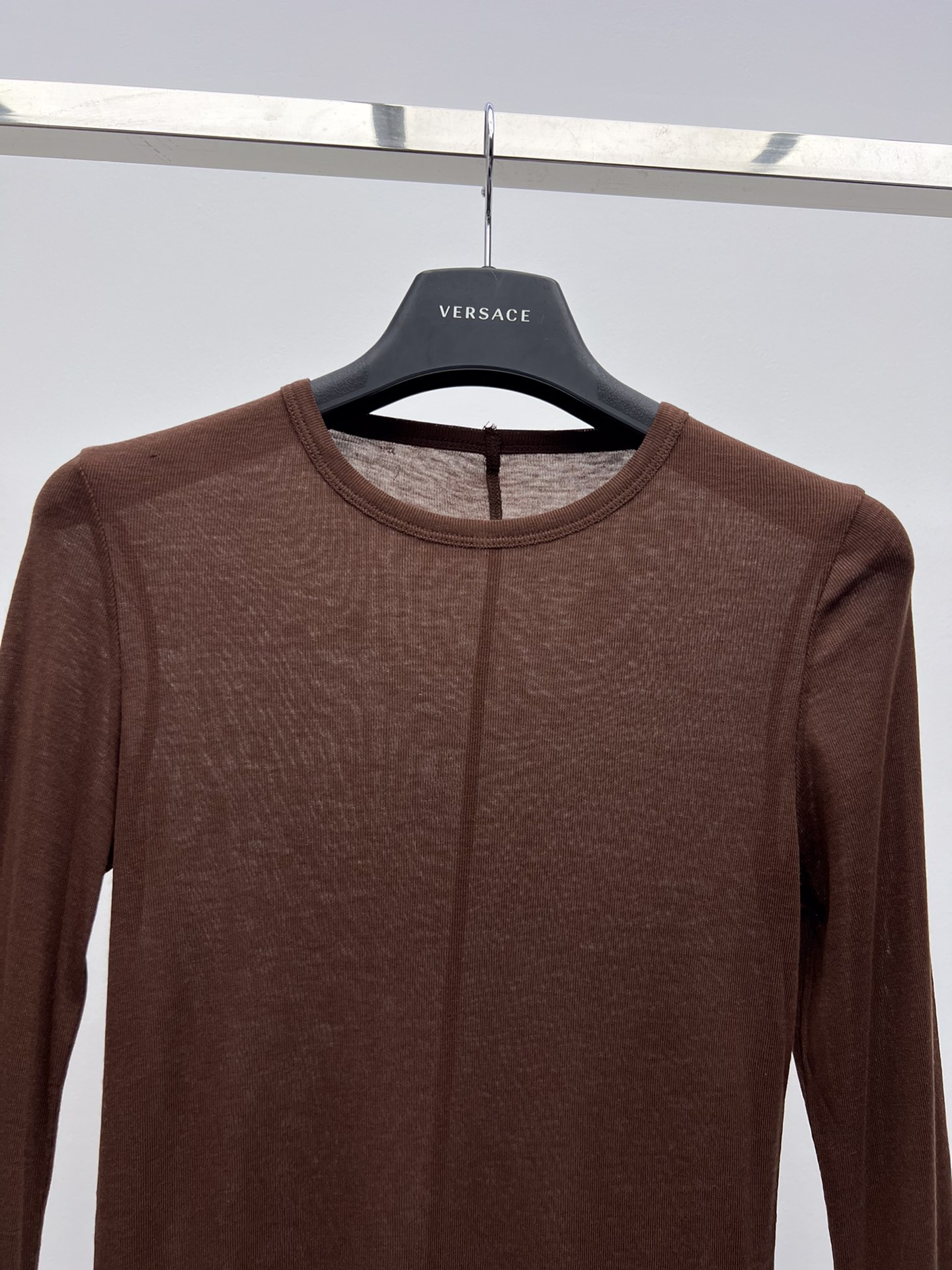 Title: High-Quality Single-and-Beahvior Female Suit Twirl T-Shirts Review Summary: Light, flexible fabric with classic details. Advanced visibility. Suitable for single-and-beh - 图片 2