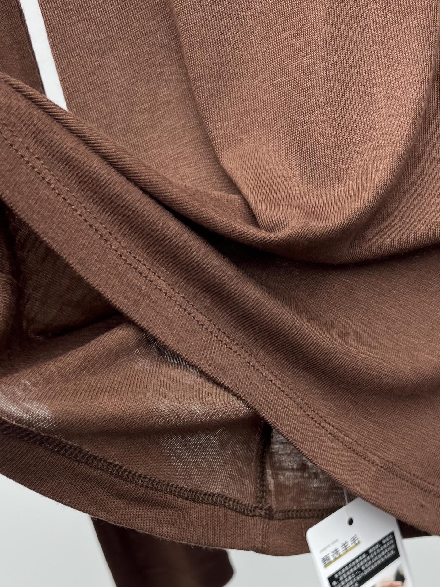 Title: High-Quality Single-and-Beahvior Female Suit Twirl T-Shirts Review Summary: Light, flexible fabric with classic details. Advanced visibility. Suitable for single-and-beh - 图片 4