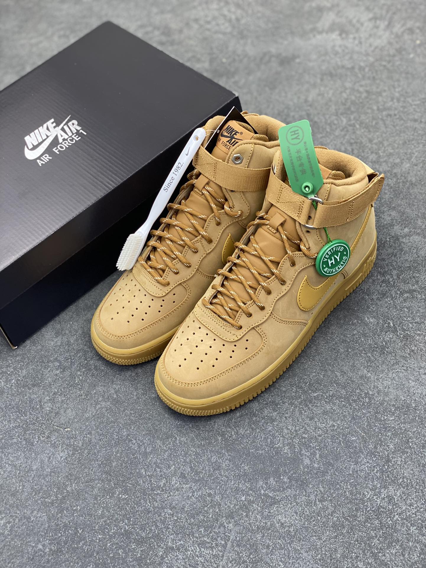 图片[8]-HY版本💯 Nike Air Force 1\’07 空军一号休闲运动板鞋 高帮小麦 原楦头原纸板 打造纯正空军版型#专注外贸渠道 全掌内置蜂窝气垫 #原盒配件 原厂中底钢印、拉帮完美 货号：DJ9178-200 尺码：35.5 36 36.5 37.5 38 38.5 39 40 40.5 41 42 42.5 43 44 44.5 45 46 47-选品中心