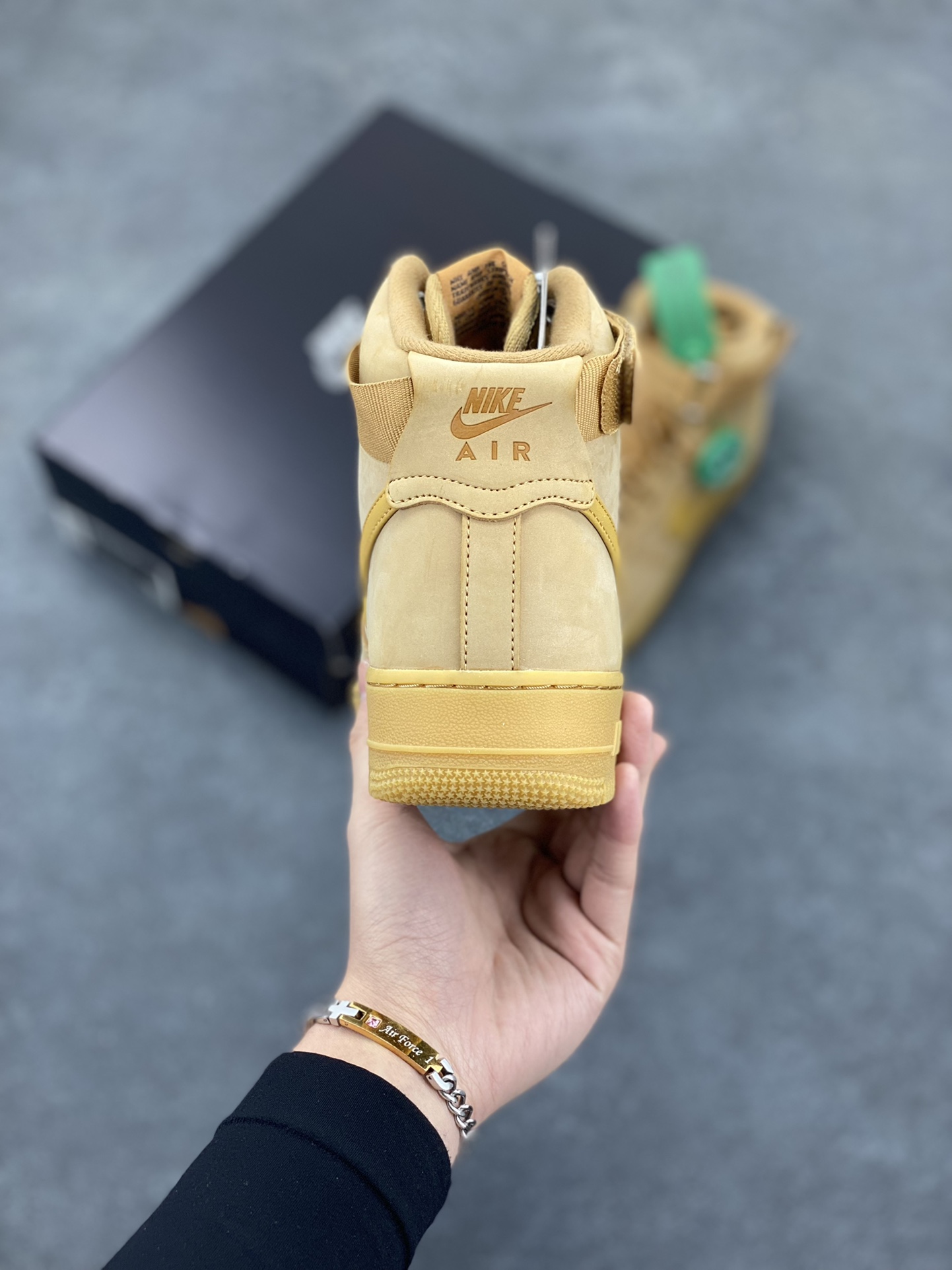 图片[4]-HY版本💯 Nike Air Force 1\’07 空军一号休闲运动板鞋 高帮小麦 原楦头原纸板 打造纯正空军版型#专注外贸渠道 全掌内置蜂窝气垫 #原盒配件 原厂中底钢印、拉帮完美 货号：DJ9178-200 尺码：35.5 36 36.5 37.5 38 38.5 39 40 40.5 41 42 42.5 43 44 44.5 45 46 47-选品中心