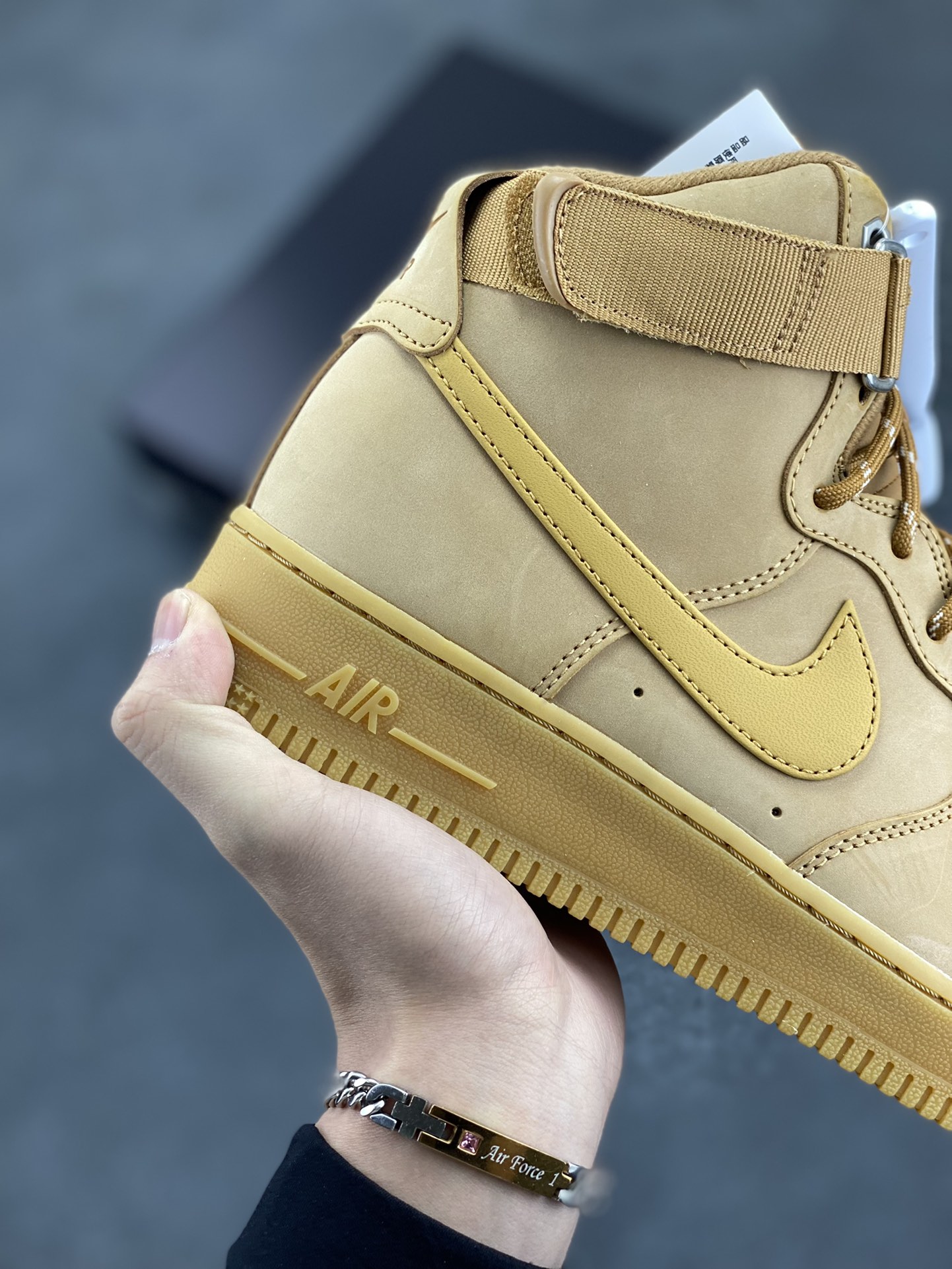 图片[6]-HY版本💯 Nike Air Force 1\’07 空军一号休闲运动板鞋 高帮小麦 原楦头原纸板 打造纯正空军版型#专注外贸渠道 全掌内置蜂窝气垫 #原盒配件 原厂中底钢印、拉帮完美 货号：DJ9178-200 尺码：35.5 36 36.5 37.5 38 38.5 39 40 40.5 41 42 42.5 43 44 44.5 45 46 47-选品中心