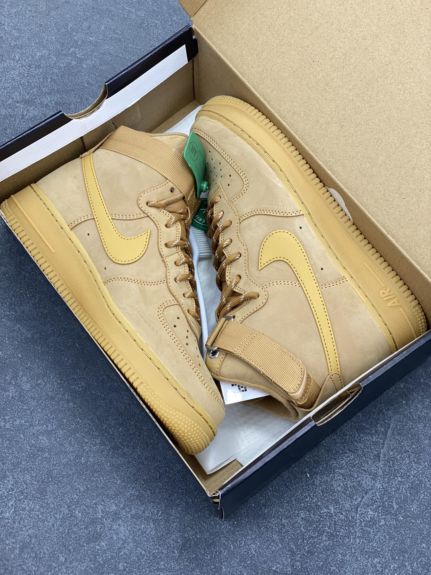 图片[9]-HY版本💯 Nike Air Force 1\’07 空军一号休闲运动板鞋 高帮小麦 原楦头原纸板 打造纯正空军版型#专注外贸渠道 全掌内置蜂窝气垫 #原盒配件 原厂中底钢印、拉帮完美 货号：DJ9178-200 尺码：35.5 36 36.5 37.5 38 38.5 39 40 40.5 41 42 42.5 43 44 44.5 45 46 47-选品中心