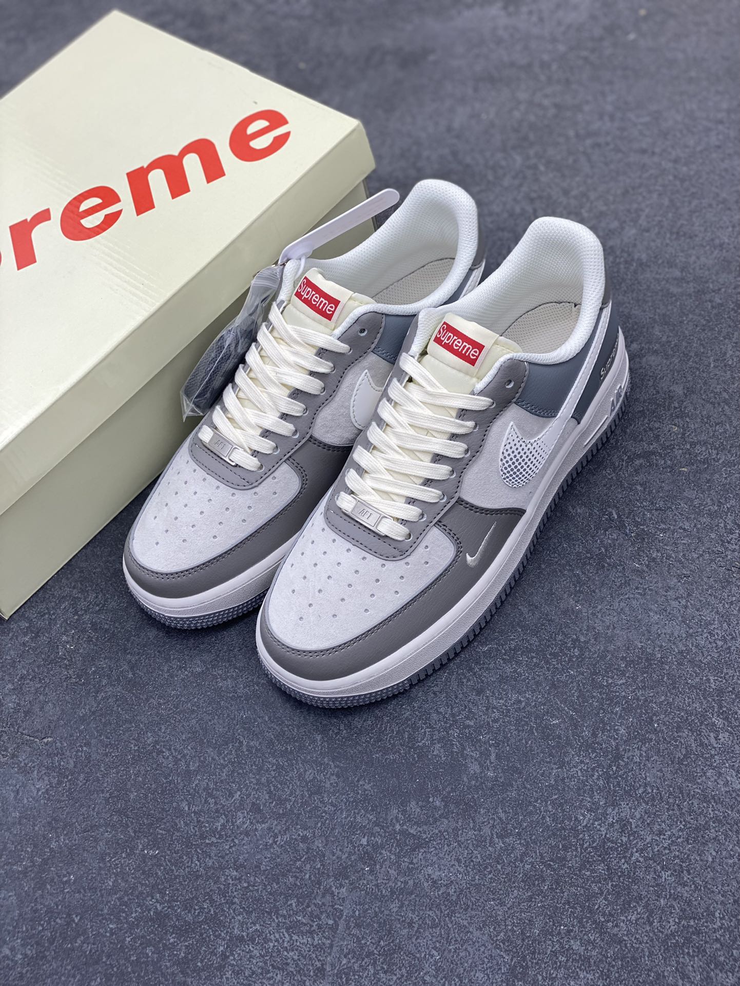 图片[8]-NIke Air Force 1 \’07 Low “Supreme联名–波点勾”空军一号 低帮 运动鞋 休闲鞋 折边针车 工艺难度大 原楦头原纸板 原装鞋盒 定制五金配件 内置全掌气垫 原厂鞋底 货号：DM6688-023 尺码：36 36.5 37.5 38 38.5 39 40 40.5 41 42 42.5 43 44 44.5 45-选品中心