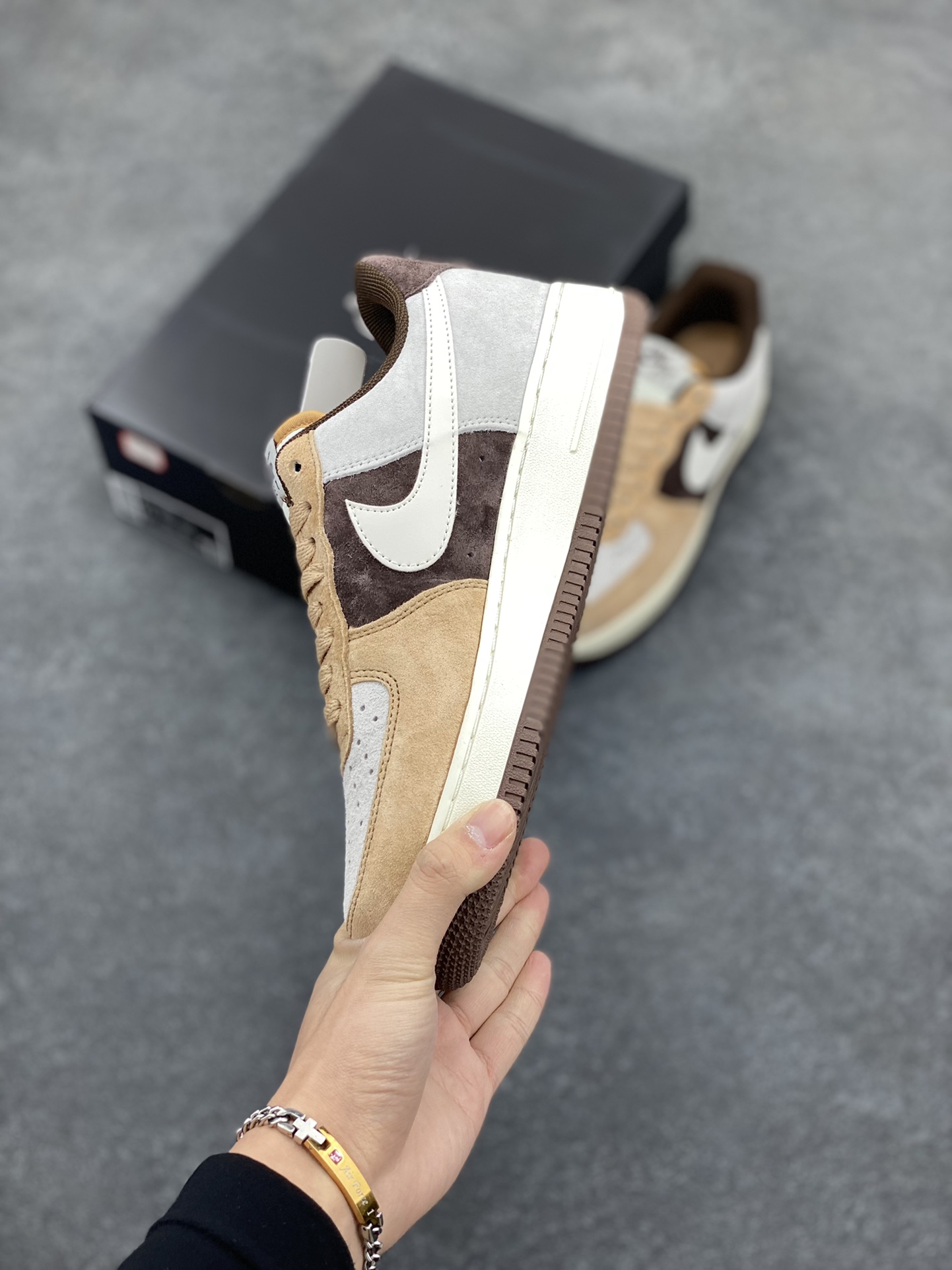 图片[3]-Nike Air Force 1 Low ’07 麂皮 咖啡豆配色 空军一号低帮休闲板鞋 原厂麂皮 原楦原纸板 纯正版型 正品NFC感应芯片 高清洁度 内置全掌气垫 货号：BL3099-233 尺码：36 36.5 37.5 38 38.5 39 40 40.5 41 42 42.5 43 44 44.5 45-选品中心