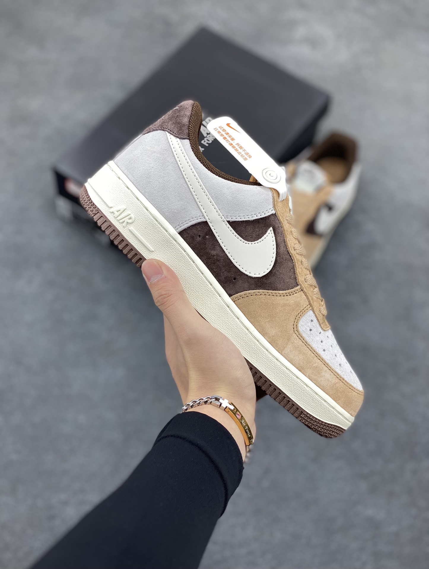Nike Air Force 1 Low ’07 麂皮 咖啡豆配色 空军一号低帮休闲板鞋 原厂麂皮 原楦原纸板 纯正版型 正品NFC感应芯片 高清洁度 内置全掌气垫 货号:BL3099-233 尺码:36 36.5 37.5 38 38.5 39 40 40.5 41 42 42.5 43 44 44.5 45-选品中心