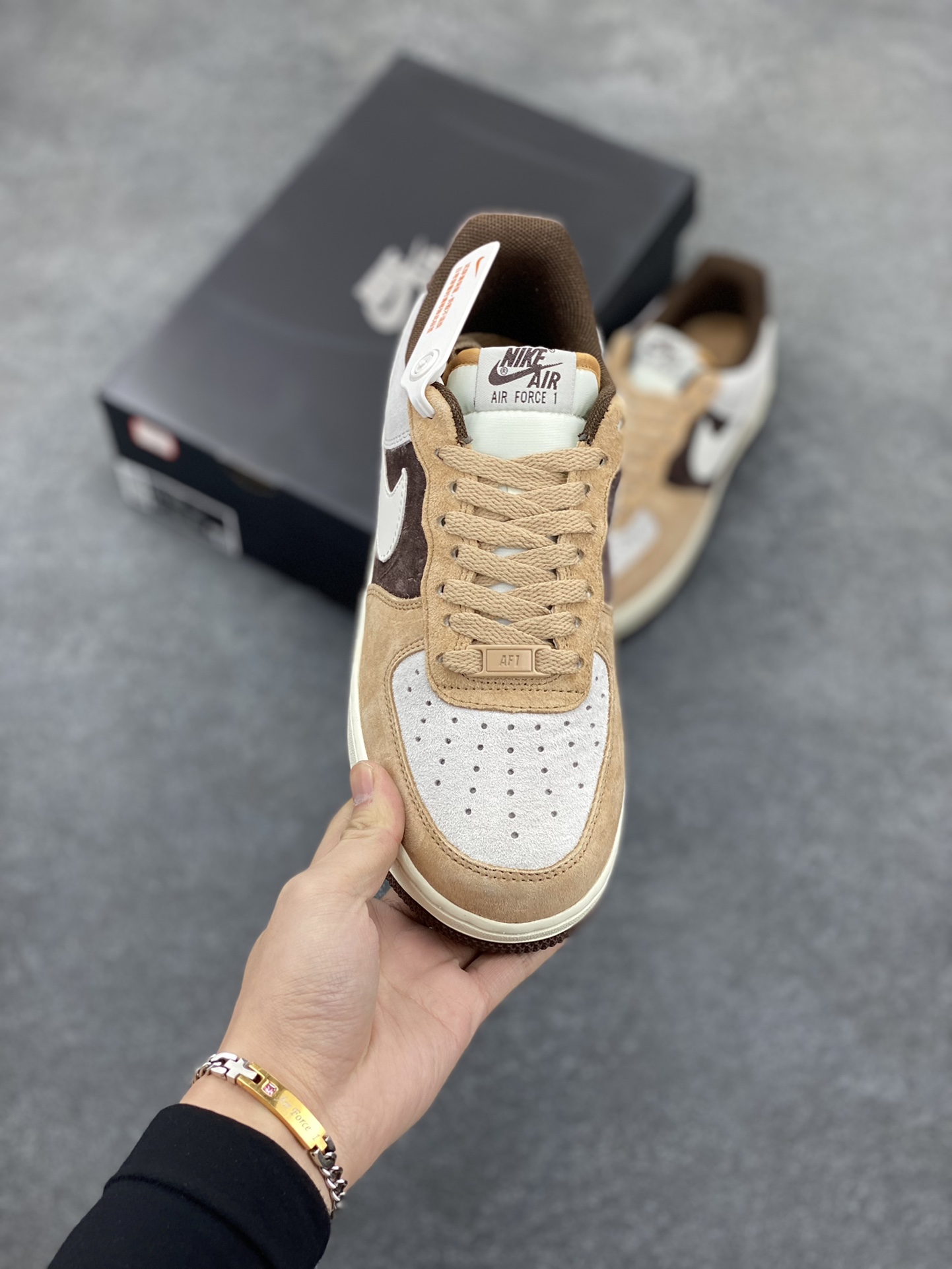 图片[2]-Nike Air Force 1 Low ’07 麂皮 咖啡豆配色 空军一号低帮休闲板鞋 原厂麂皮 原楦原纸板 纯正版型 正品NFC感应芯片 高清洁度 内置全掌气垫 货号：BL3099-233 尺码：36 36.5 37.5 38 38.5 39 40 40.5 41 42 42.5 43 44 44.5 45-选品中心