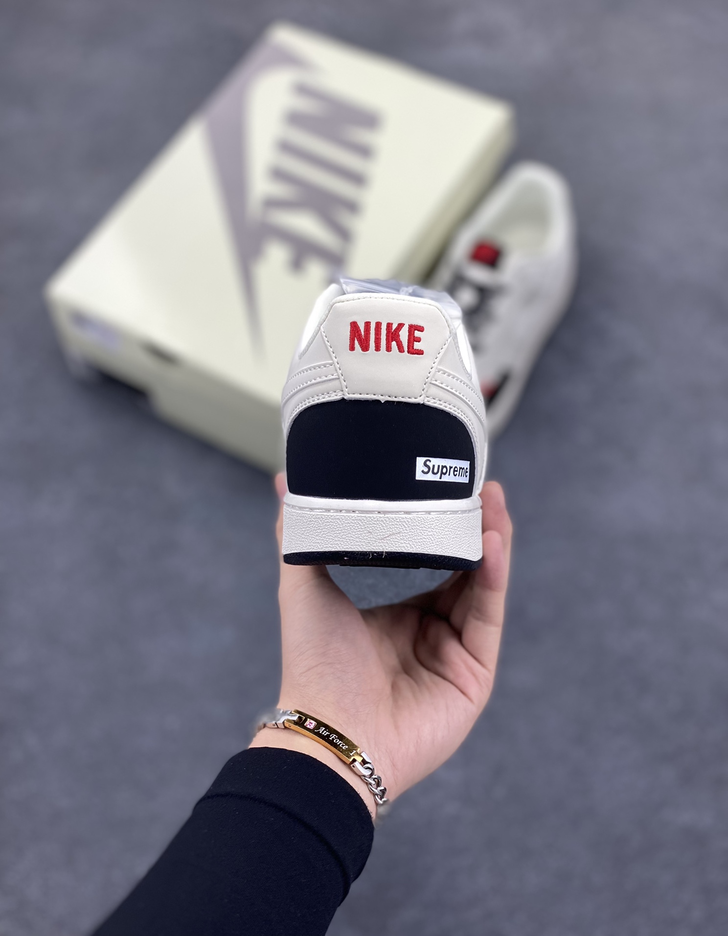 图片[4]-海外爆款 ZP订单 NIKE EBERNON Low prm 小空军低帮百搭透气休闲运动板鞋 独家头层版本 原数据独家私模大底 纯正版型 清洁度完美 货号：FD5188-127 尺码：36 36.5 37.5 38 38.5 39 40 40.5 41 42 42.5 43 44 44.5 45-选品中心