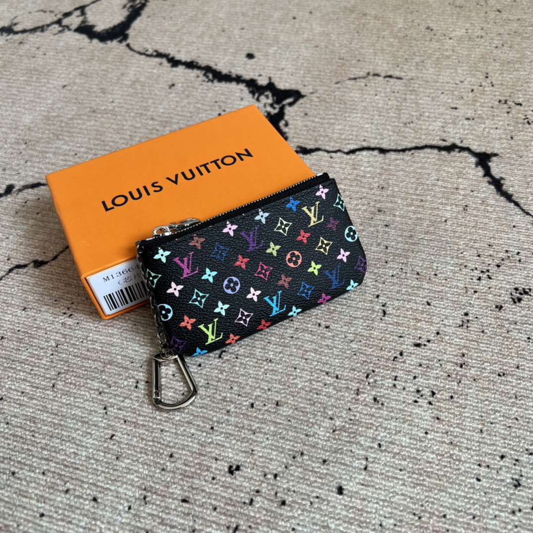  顶级原单 M13664黑彩 這款復刻版Louis Vuitton x Murakami系列的鑰匙零錢包