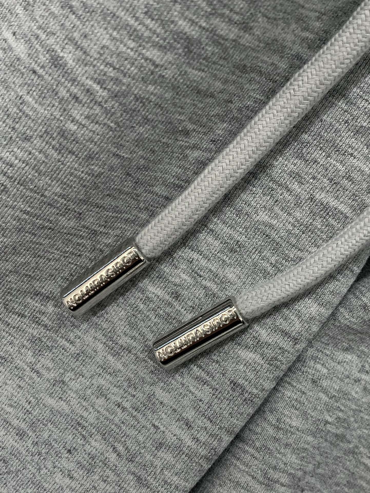  LouisVuitton 路易威登，2025春夏最新款，专柜同步有售，原单狠货，时尚休闲裤，上身很有特