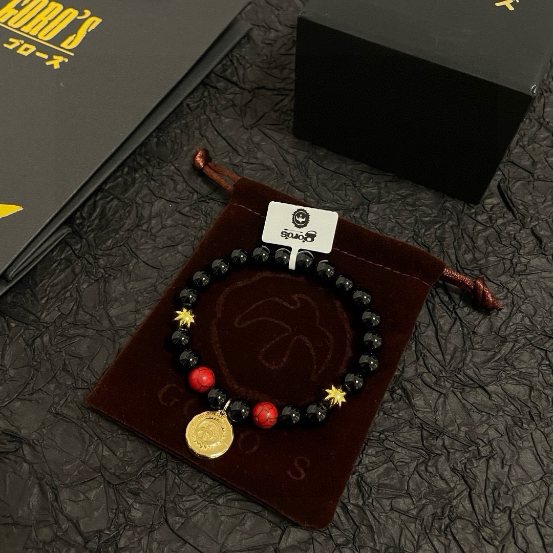 NO:110011,[New Products are on the Shelves] Goro Takahashi Goro Xiaoyin Piano Red Glass Bead Bracelet, Top Version, Accept Exclusive Shooting, Mainly Attack on the High-end Market, Absolutely Different from the Ordinary Version!  The details of the picture product are consistent with ZP!  Original production process, precision quality, purely handmade, authentic model opening, fashion essentials, both men and women can wear, same couple style, rock punk silver style, retro elements, trendy and versatile, same style on the official website, fine jewelry, bracelet19860909批【新品上架】Goro’s高桥吾郎小银牌红色琉璃珠手串手链,顶级版本 认准独家拍摄 主攻高端市场 绝对区别普通版本！图片产品细节与ZP一致！原版制作工艺 精工品质 纯手工打造 ～正品开模潮流时尚必备 男女均可佩戴 情侣款同款 摇滚朋克泰银风格 复古元素 潮流百搭 官网同款,饰品精品,bracelet,Jewelry