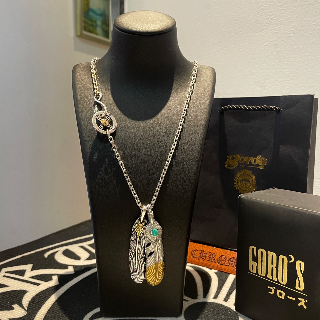NO:110017,[New Products are on the Shelves] Goro Takahashi Goro Matsushi Feather Pendant Takahashi Classic Necklace Top Version Definitely Exclusive Shot Mainly Focus on the High-end Market and Absolutely Different from the Ordinary Version!  The details of the picture product are consistent with ZP!  Original production process, precision quality, purely handmade, authentic model opening, fashion essentials, both men and women can wear, same couple style, rock punk silver style, retro elements, trendy and versatile, same style on the official website, fine jewelry, necklace19860909批【新品上架】Goro’s高桥吾郎松石羽毛吊坠 高桥经典项链 顶级版本 认准独家拍摄 主攻高端市场 绝对区别普通版本！图片产品细节与ZP一致！原版制作工艺 精工品质 纯手工打造 ～正品开模潮流时尚必备 男女均可佩戴 情侣款同款 摇滚朋克泰银风格 复古元素 潮流百搭 官网同款,饰品精品,necklace,Jewelry