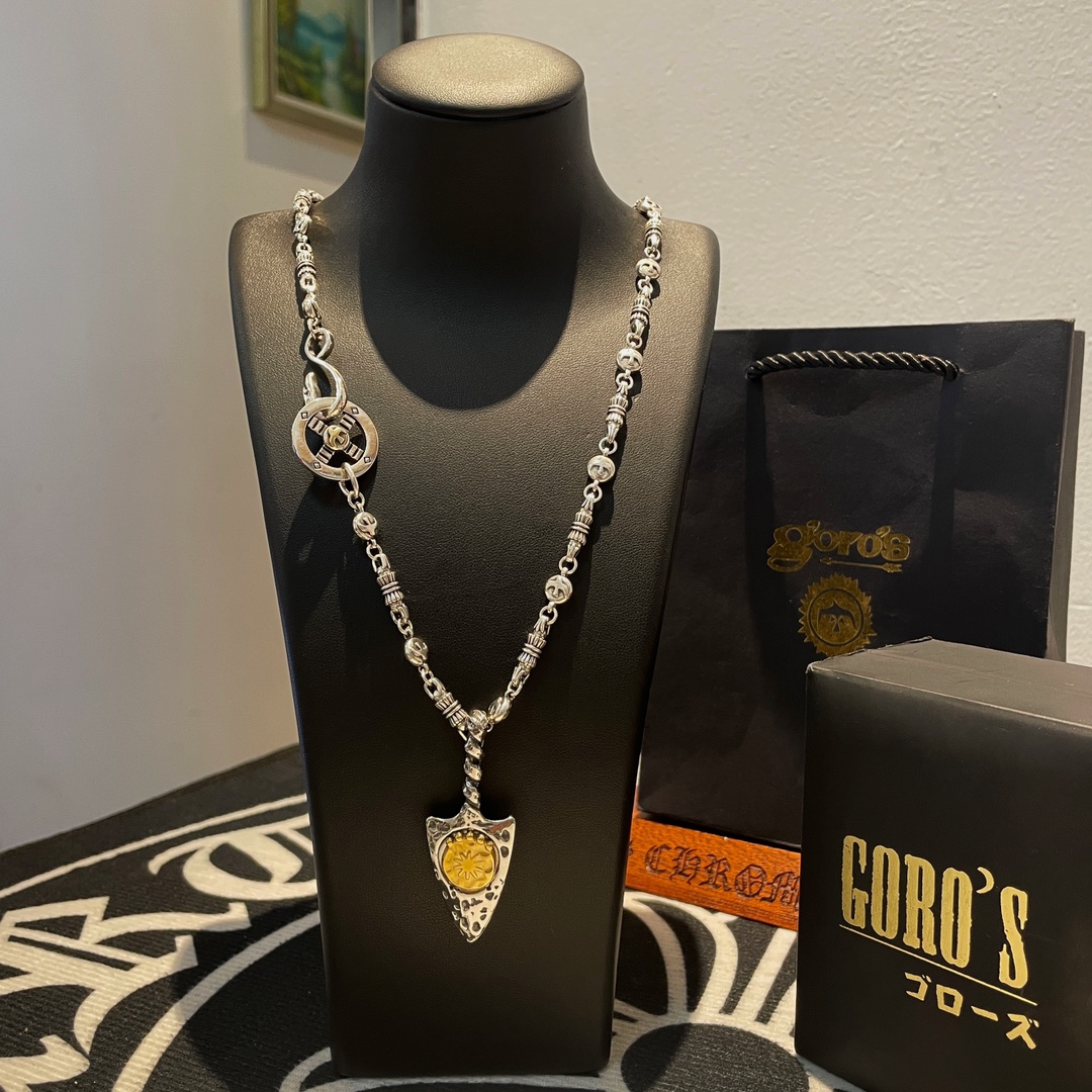 NO:110020,Comment [New Products on Shelves] Goro’s Takahashi Goro Spearhead Pendant Takahashi Classic Asuka Necklace Top Version Definitely Exclusive Shot Mainly Focus on the High-end Market and Absolutely Different from the Ordinary Version!  The details of the picture product are consistent with ZP!  Original production process, precision quality, purely handmade, authentic model opening, fashion essentials, both men and women can wear, same couple style, rock punk silver style, retro elements, trendy and versatile, same style on the official website, fine jewelry, necklace19860909批【新品上架】Goro’s高桥吾郎矛头吊坠 高桥经典飞鸟项链 顶级版本 认准独家拍摄 主攻高端市场 绝对区别普通版本！图片产品细节与ZP一致！原版制作工艺 精工品质 纯手工打造 ～正品开模潮流时尚必备 男女均可佩戴 情侣款同款 摇滚朋克泰银风格 复古元素 潮流百搭 官网同款,饰品精品,necklace,Jewelry