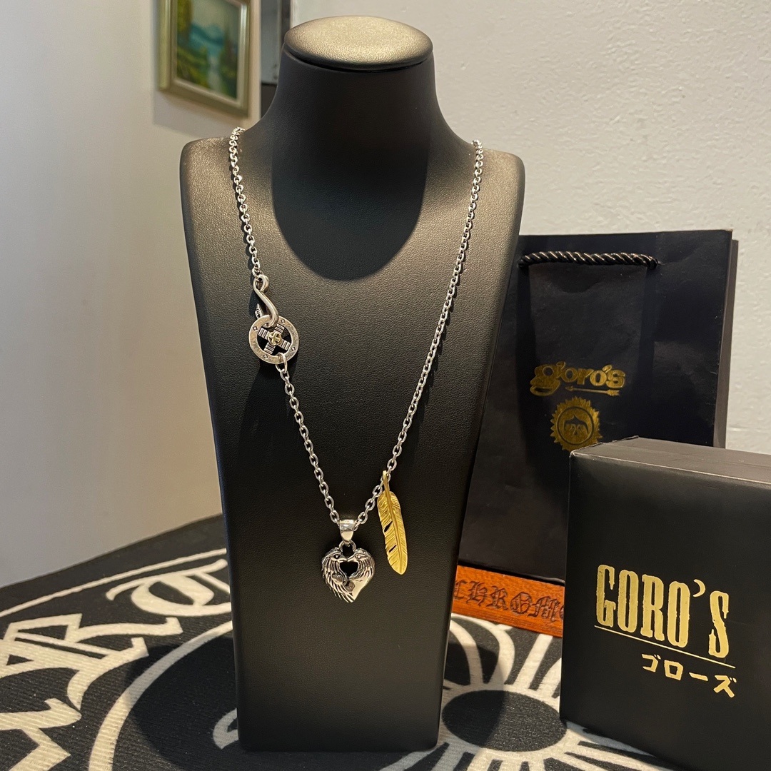 NO:110016,[New Products are on the Shelves] Goro’s Takahashi Goro Gold Feather Heart-shaped Pendant, Takahashi Classic Necklace, Top Version, Accepted Exclusive Shooting, Focus on the High-end Market, Kuaishou/ins/Xiaohongshu popular models, absolutely different from ordinary versions!  The details of the picture product are consistent with ZP!  Original production process, precision quality, purely handmade, authentic model opening, fashion essentials, both men and women can wear, same couple style, rock punk silver style, retro elements, trendy and versatile, same style on the official website, fine jewelry, necklace19860909批【新品上架】Goro’s高桥吾郎金羽毛心型吊坠,高桥经典项链,顶级版本,认准独家拍摄,主攻高端市场 ,快手/ins/小红书热门款,绝对区别普通版本！图片产品细节与ZP一致！原版制作工艺 精工品质 纯手工打造 ～正品开模潮流时尚必备 男女均可佩戴 情侣款同款 摇滚朋克泰银风格 复古元素 潮流百搭 官网同款,饰品精品,necklace,Jewelry