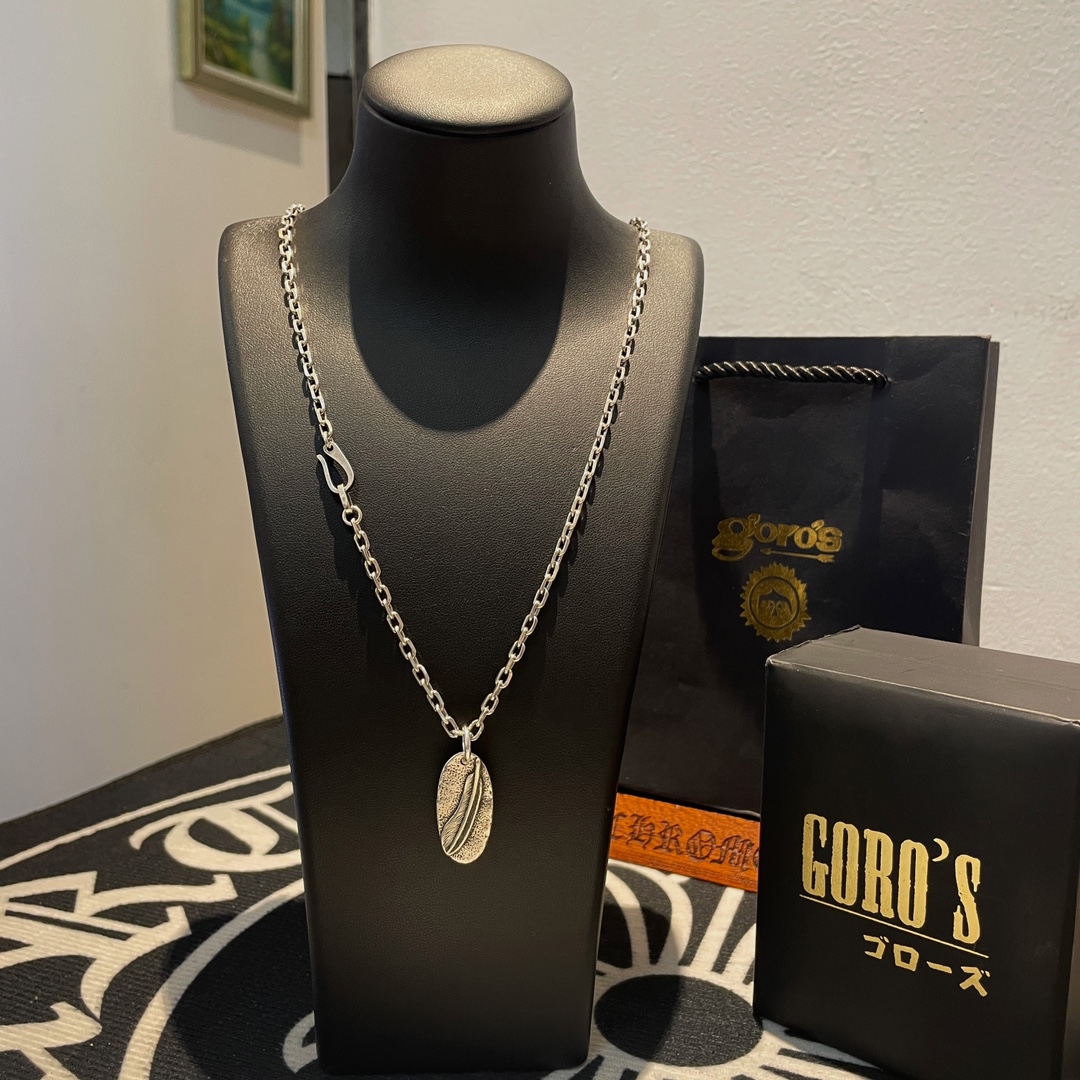 NO:110025,[New Products are on the Shelves] Goro’s Takahashi Goro Feather Pendant, Takahashi Classic Necklace, Top Version, Accepted Exclusive Shooting, Focus on the High-end Market, Kuaishou/ins/Xiaohongshu popular models, absolutely different from ordinary versions!  The details of the picture product are consistent with ZP!  Original production process, precision quality, purely handmade, authentic model opening, fashion essentials, both men and women can wear, same couple style, rock punk silver style, retro elements, trendy and versatile, same style on the official website, fine jewelry, necklace19860909批【新品上架】Goro’s高桥吾郎羽毛吊坠,高桥经典项链,顶级版本,认准独家拍摄,主攻高端市场 ,快手/ins/小红书热门款,绝对区别普通版本！图片产品细节与ZP一致！原版制作工艺 精工品质 纯手工打造 ～正品开模潮流时尚必备 男女均可佩戴 情侣款同款 摇滚朋克泰银风格 复古元素 潮流百搭 官网同款,饰品精品,necklace,Jewelry