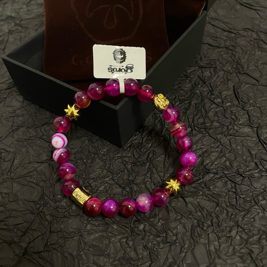 NO:110031,[New Products are on the Shelves] Goro Takahashi Goro Sakura Pink Cat Eye Bracelet, Top Version, Identified Exclusive Shot, Mainly Focus on the High-end Market, Absolutely Different from the Ordinary Version!  The details of the picture product are consistent with ZP!  Original production process, precision quality, purely handmade, authentic model opening, fashion essentials, both men and women can wear, same couple style, rock punk silver style, retro elements, trendy and versatile, same style on the official website, fine jewelry, bracelet19860909【新品上架】Goro’s高桥吾郎樱花粉猫眼石手串手链,顶级版本 认准独家拍摄 主攻高端市场 绝对区别普通版本！图片产品细节与ZP一致！原版制作工艺 精工品质 纯手工打造 ～正品开模潮流时尚必备 男女均可佩戴 情侣款同款 摇滚朋克泰银风格 复古元素 潮流百搭 官网同款,饰品精品,bracelet,Jewelry