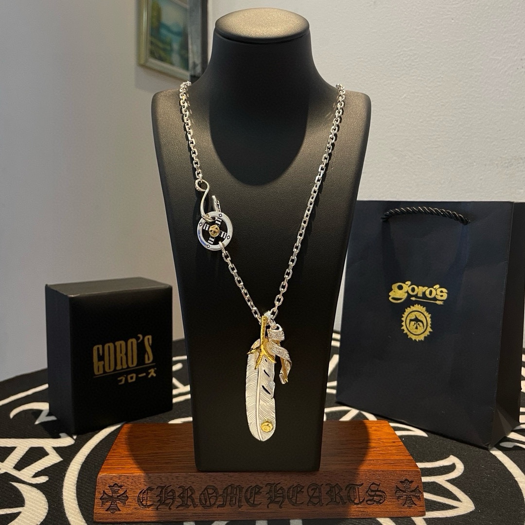 NO:110039,[New Products are on the Shelves] Goro’s Takahashi Goro Eagle Claw Feather Pendant, Takahashi Classic Necklace, Top Version, Accepted Exclusive Shooting, Focus on the High-end Market, Kuaishou/ins/Xiaohongshu popular models, absolutely different from ordinary versions!  The details of the picture product are consistent with ZP!  Original production process, precision quality, purely handmade, authentic model opening, fashion essentials, both men and women can wear, same couple style, rock punk silver style, retro elements, trendy and versatile, same style on the official website, fine jewelry, necklace19860909【新品上架】Goro’s高桥吾郎鹰爪羽毛吊坠,高桥经典项链,顶级版本,认准独家拍摄,主攻高端市场 ,快手/ins/小红书热门款,绝对区别普通版本！图片产品细节与ZP一致！原版制作工艺 精工品质 纯手工打造 ～正品开模潮流时尚必备 男女均可佩戴 情侣款同款 摇滚朋克泰银风格 复古元素 潮流百搭 官网同款,饰品精品,necklace,Jewelry