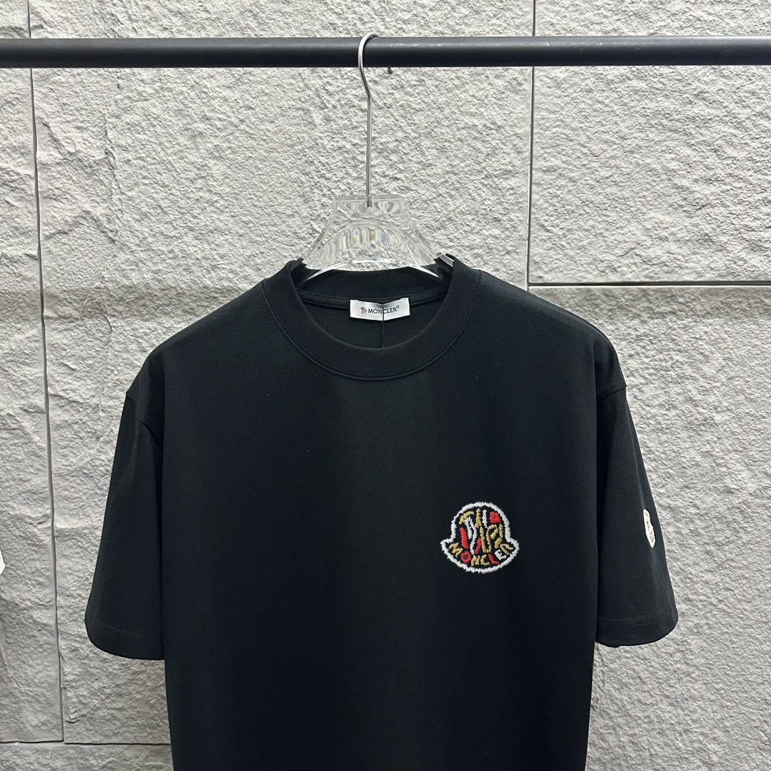 Moncle* Montclair* Nueva temporada primavera-verano 2025, camiseta de manga corta clásica y minimalista con bordado de …