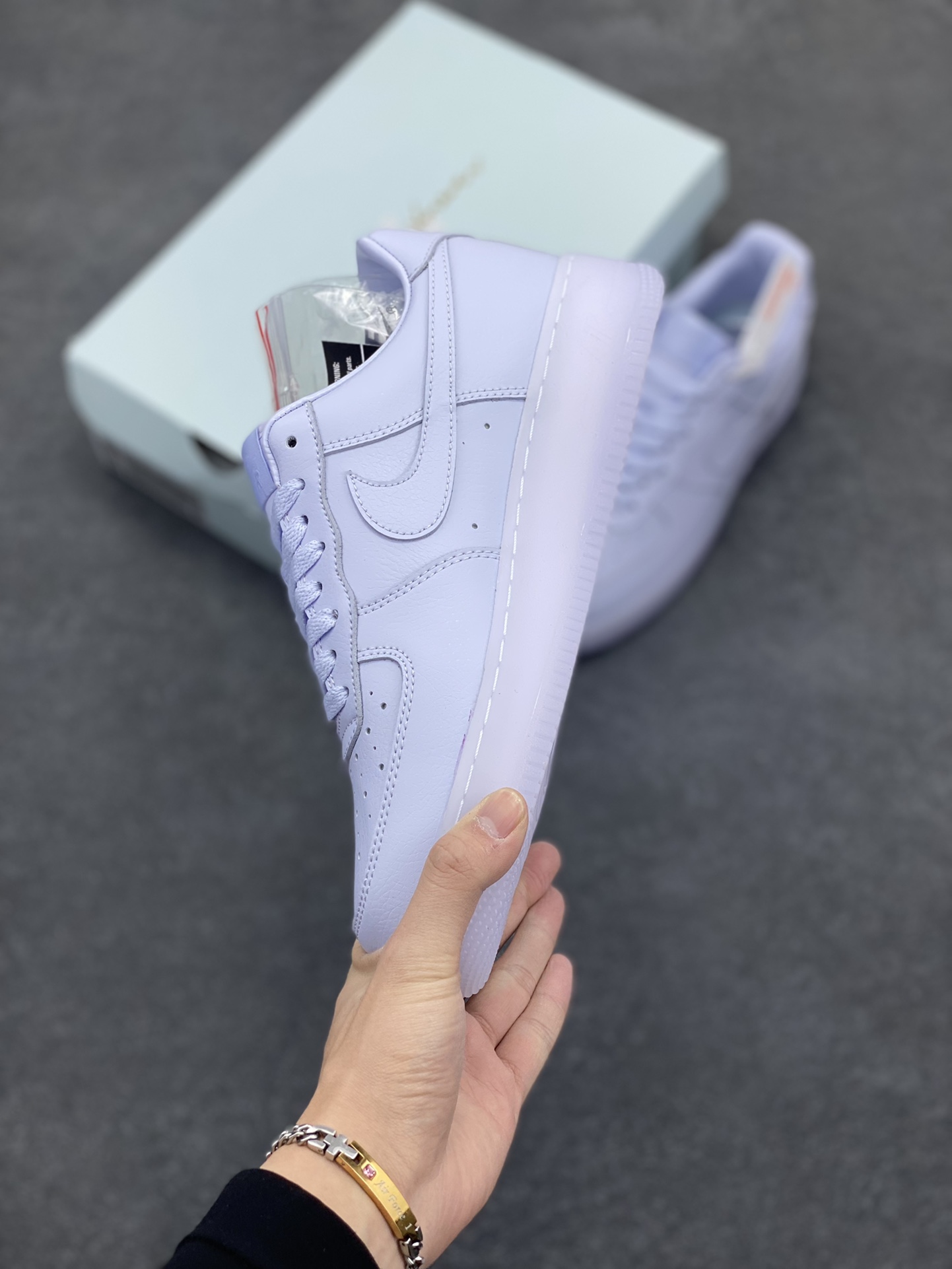 图片[3]-Nike Air Force 1 07 low空军一号 蓝荔枝纹水晶 板鞋 原楦头原纸板 打造纯正空军版型#专注外贸渠道 全掌内置蜂窝气垫 #原盒配件 原厂中底钢印、拉帮完美 货号：CZ8065-500 尺码：36 36.5 37.5 38 38.5 39 40 40.5 41 42 42.5 43 44 44.5 45-选品中心