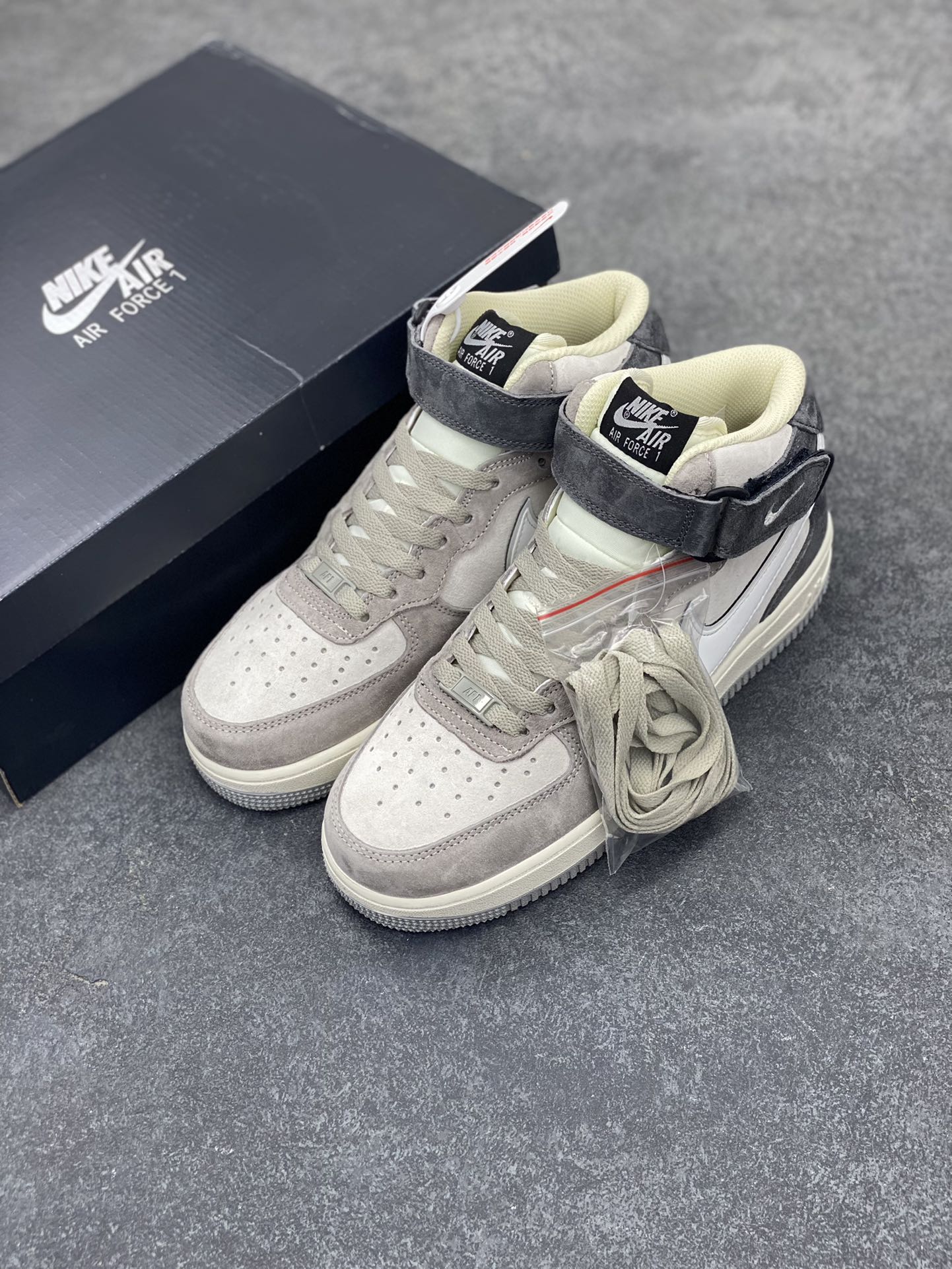 图片[8]-Nike Air Force 1 MID ’07 米灰黑配色 空军一号中帮休闲板鞋 原厂麂皮 3M反光 原楦原纸板 纯正版型 正品NFC感应芯片 高清洁度 内置全掌气垫 货号：DG9158-616 尺码：36 36.5 37.5 38 38.5 39 40 40.5 41 42 42.5 43 44 44.5 45-选品中心